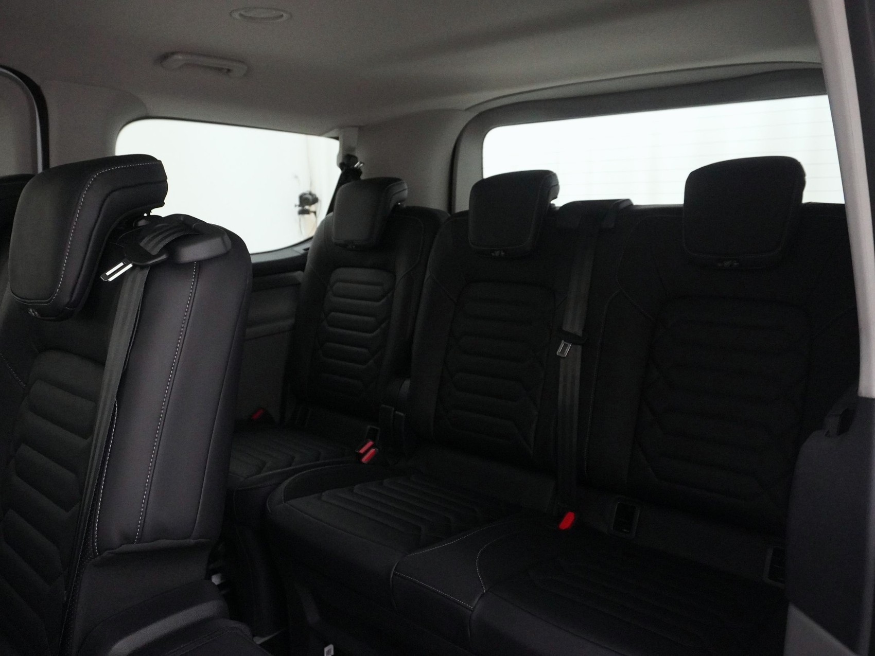 FORD Tourneo Custom L1 2.5 Plug-in-Hybrid Titanium X-image-14