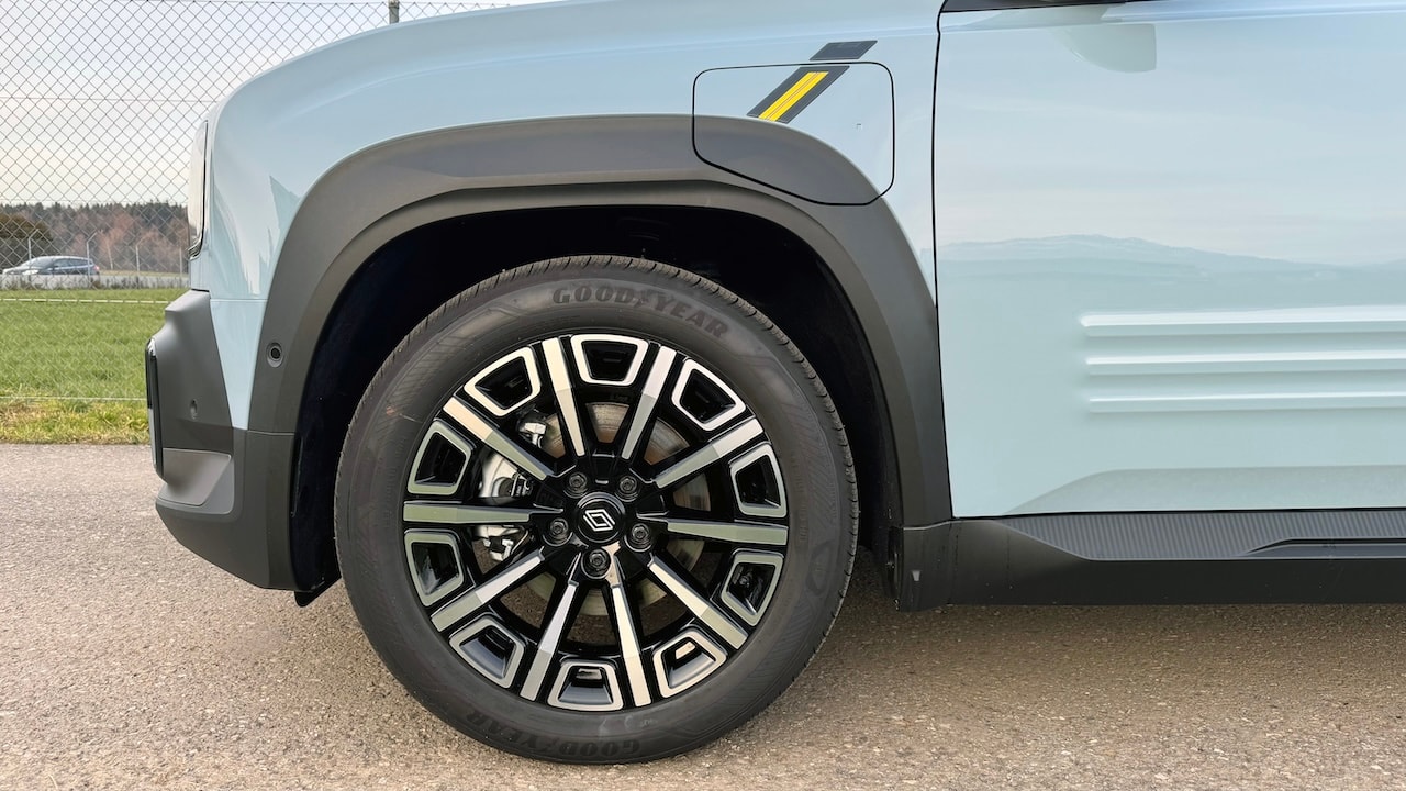 RENAULT R4 E-Tech Comfort Range 52 kWh Iconic-image-9