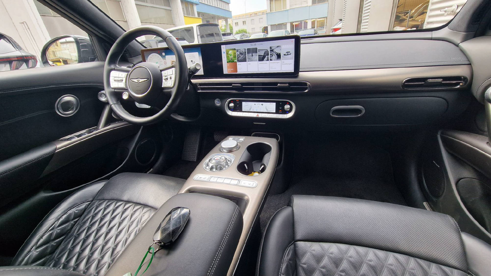GENESIS GV60 Dual Motor Sport AWD-image-12