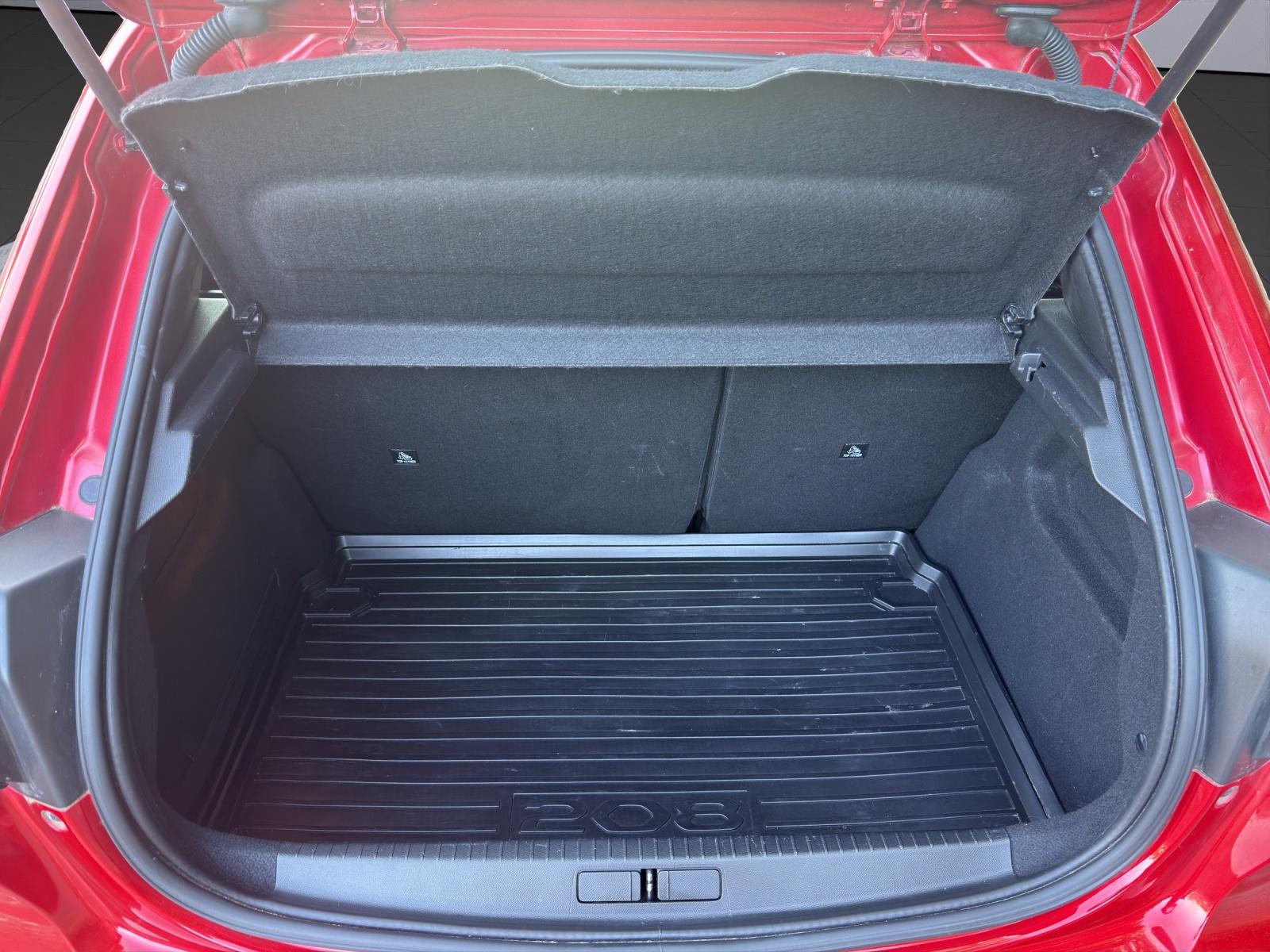 PEUGEOT 208 1.2 PureTech 100 Active-image-10