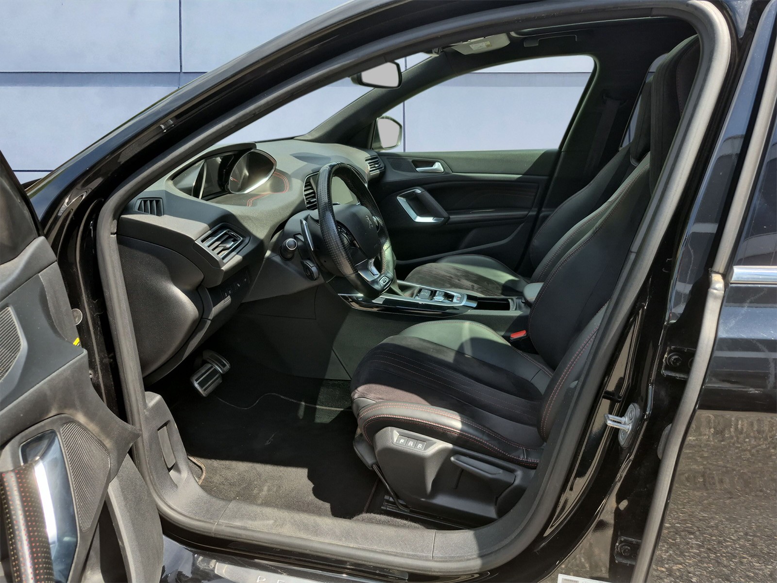 PEUGEOT 308 SW 2.0 BlueHDi 180 GT-image-9