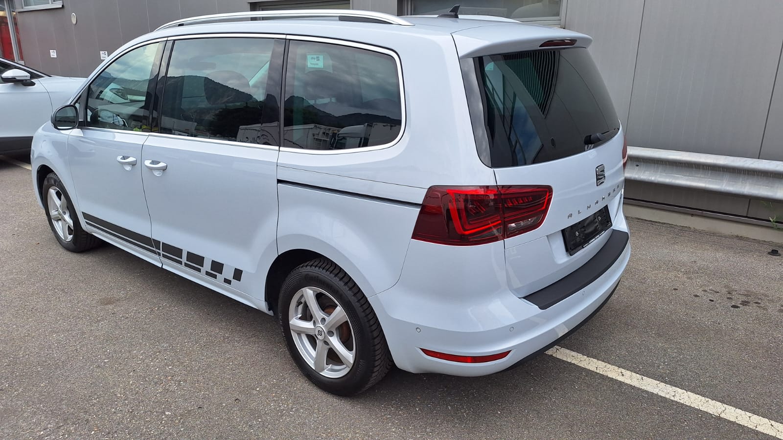 SEAT Alhambra 1.4 TSI FR-image-2