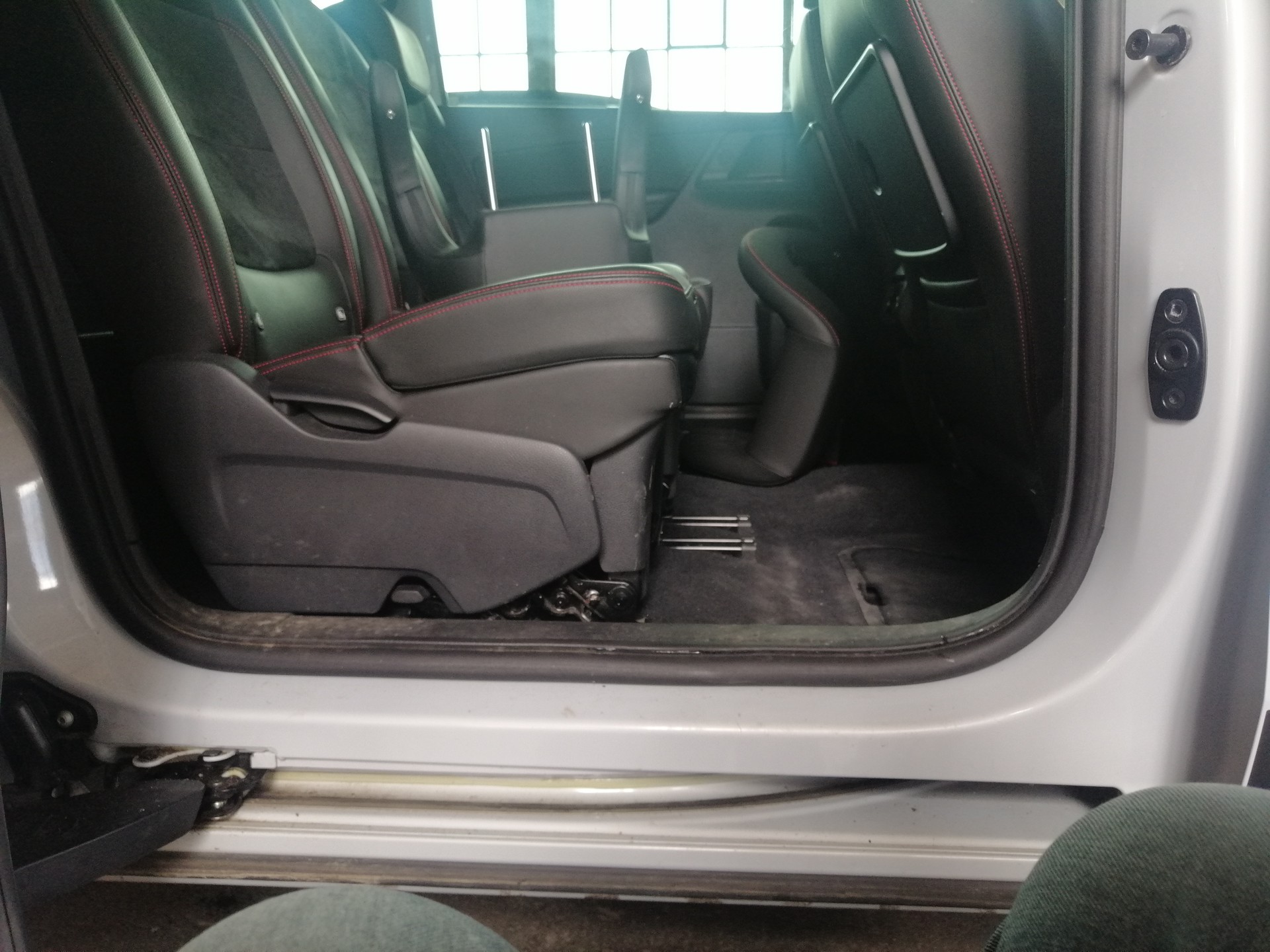 SEAT Alhambra 1.4 TSI FR-image-5