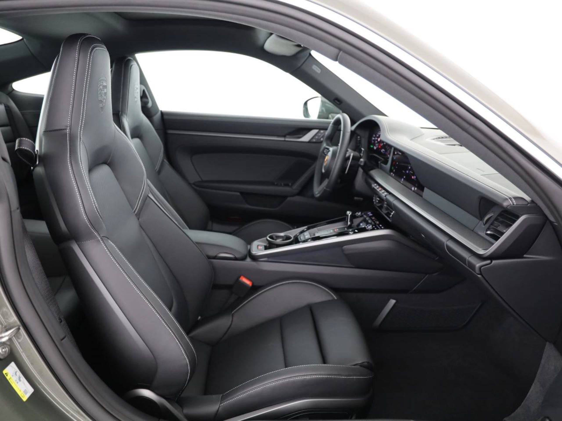 PORSCHE 911 Carrera S-image-14