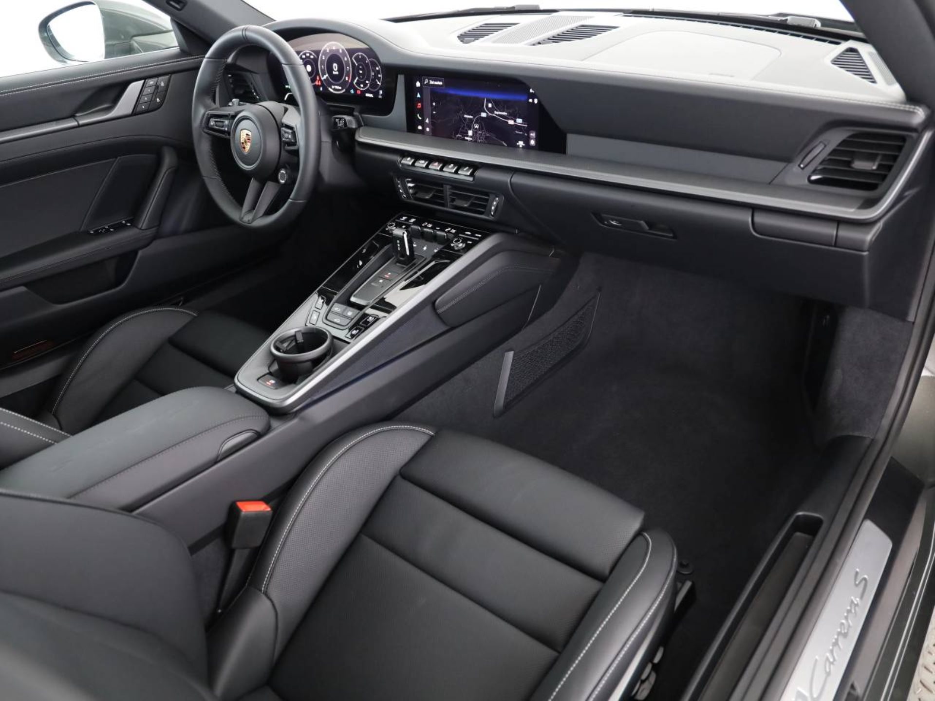 PORSCHE 911 Carrera S-image-10