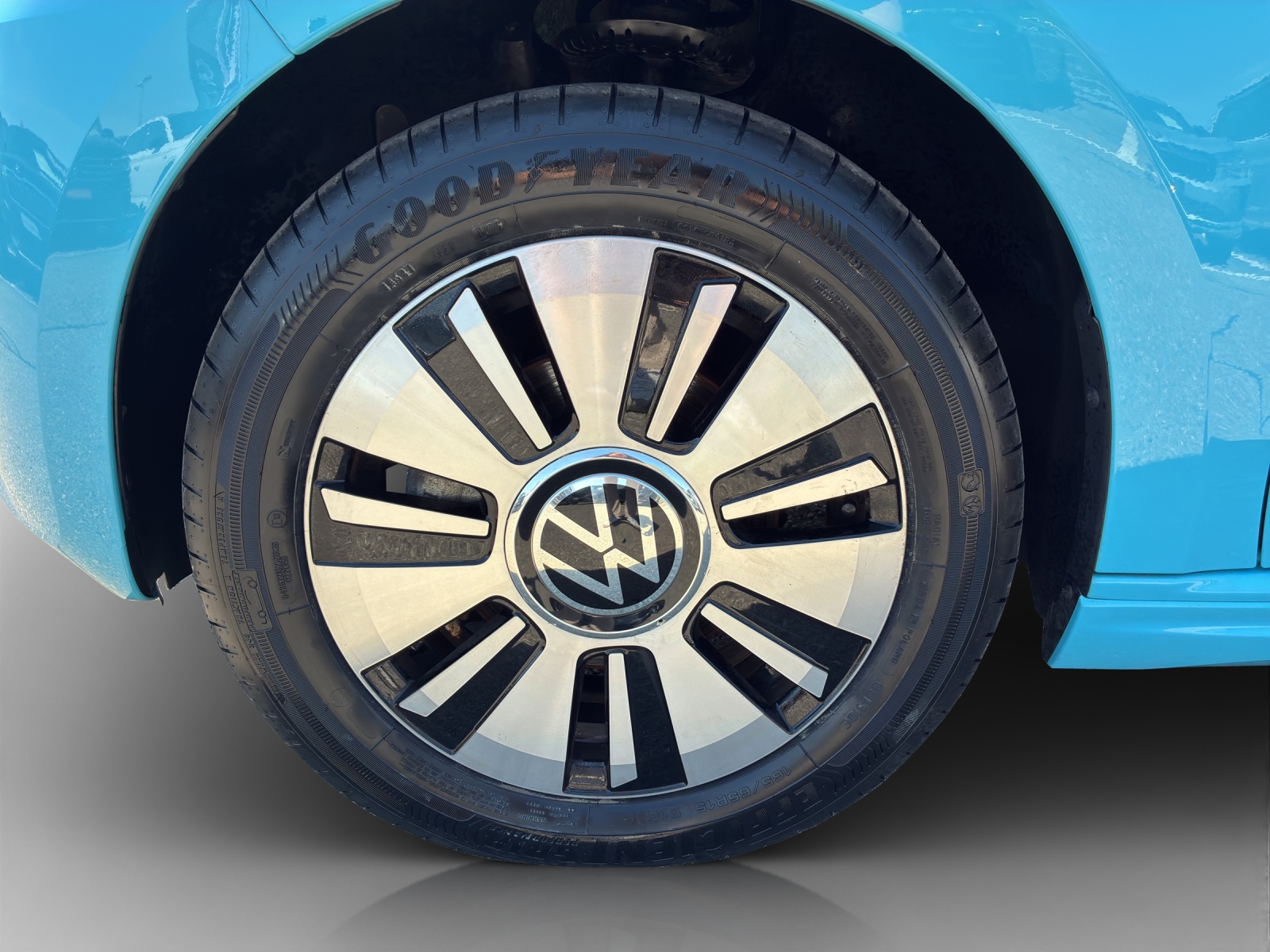VW e-Up-image-16