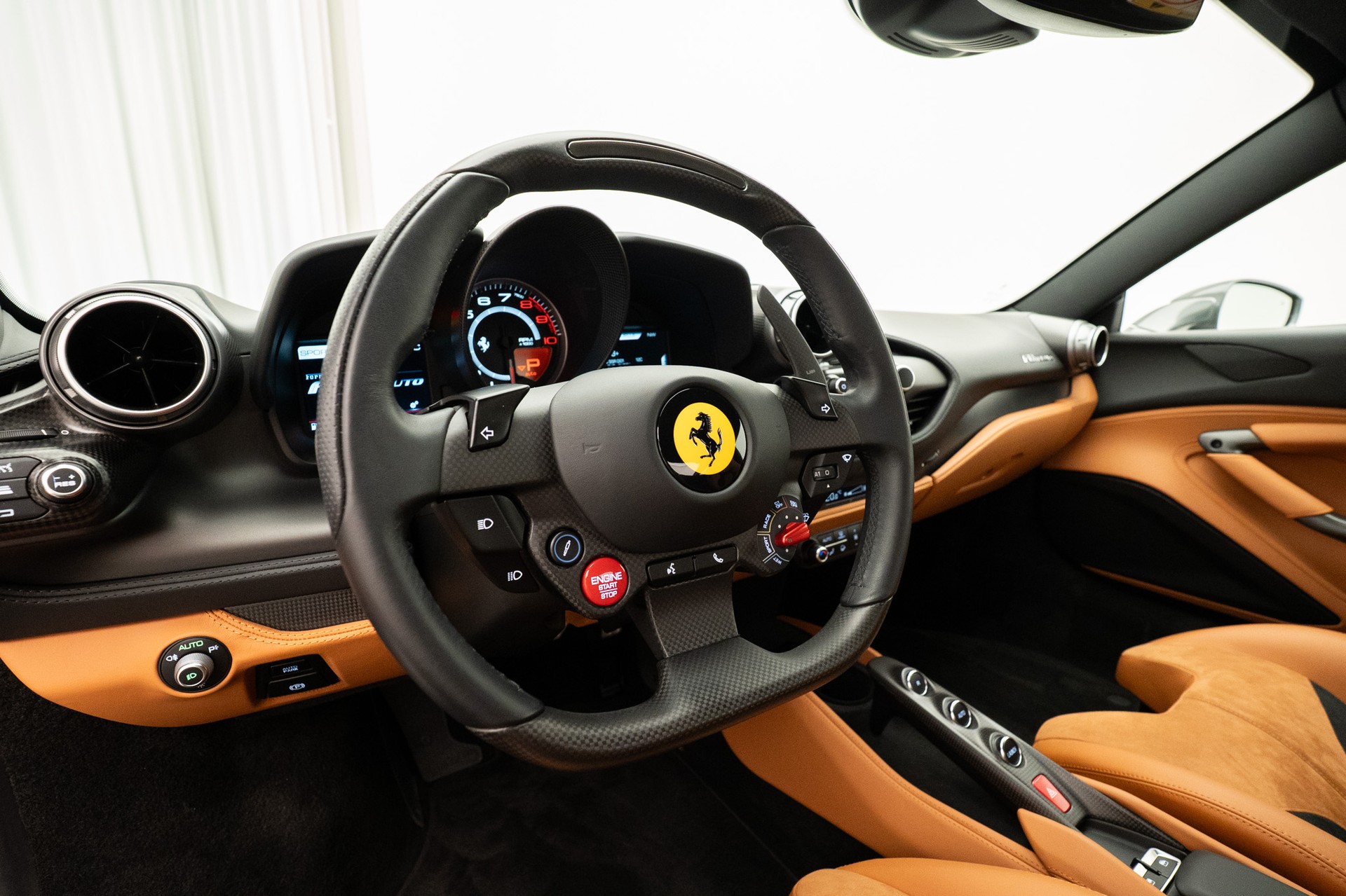 FERRARI F8 Tributo-image-10