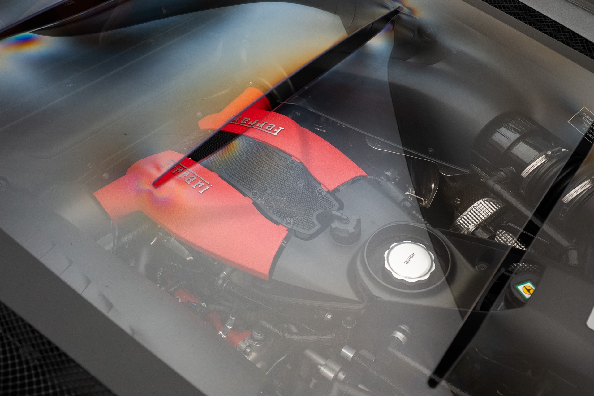 FERRARI F8 Tributo-image-14