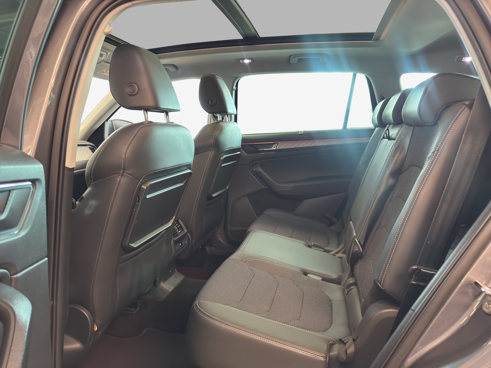 SKODA Kodiaq 2.0 TSI 4x4 Style-image-11