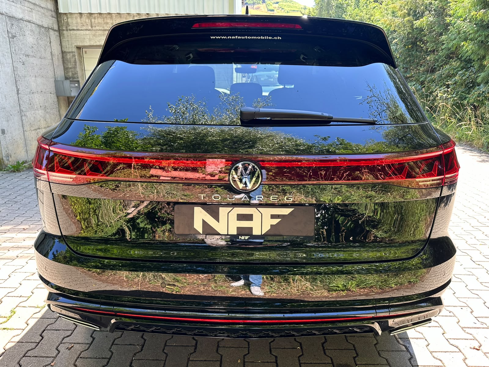VW Touareg 3.0 TDI R-Line Tiptronic-image-3