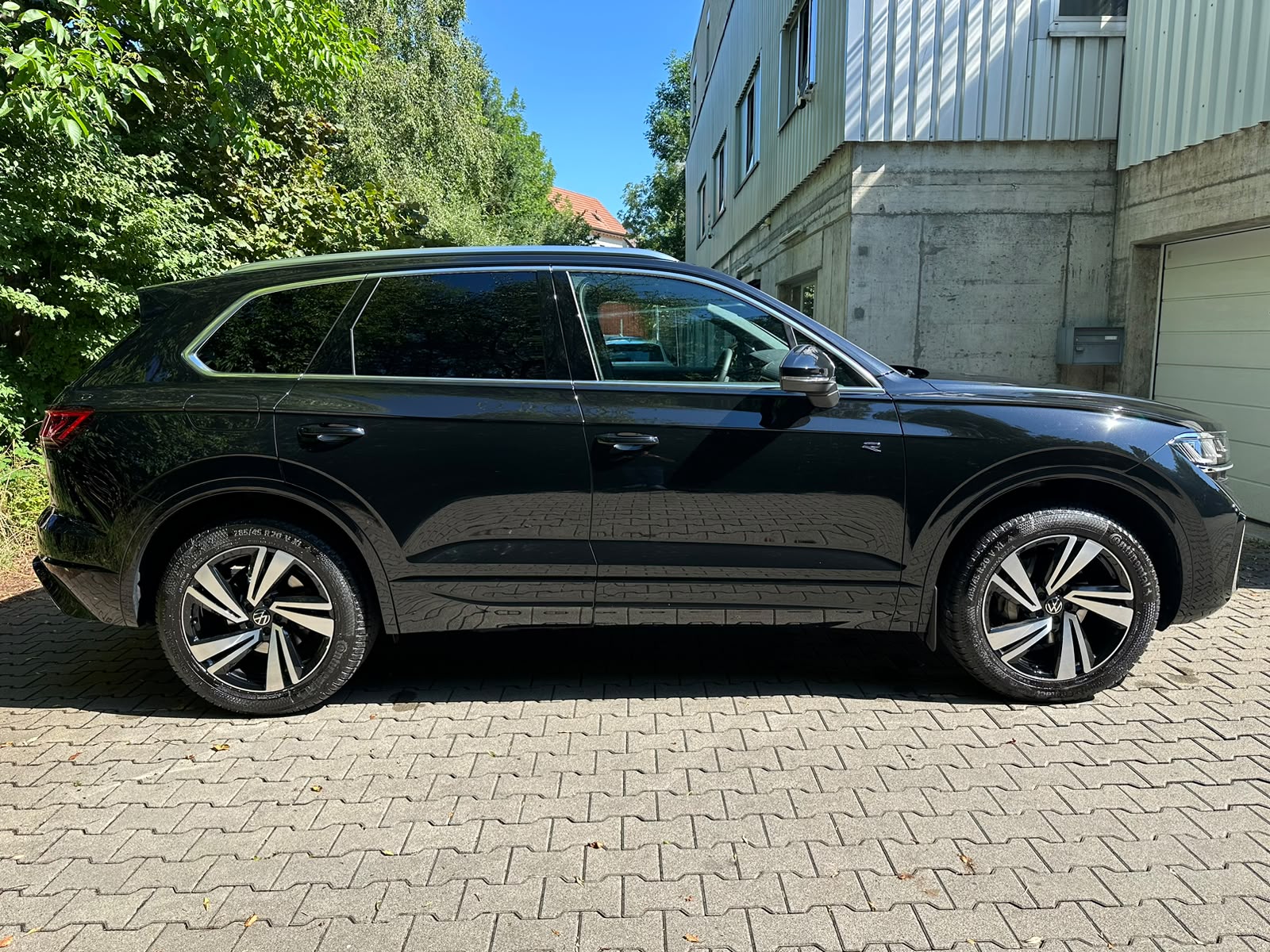 VW Touareg 3.0 TDI R-Line Tiptronic-image-5