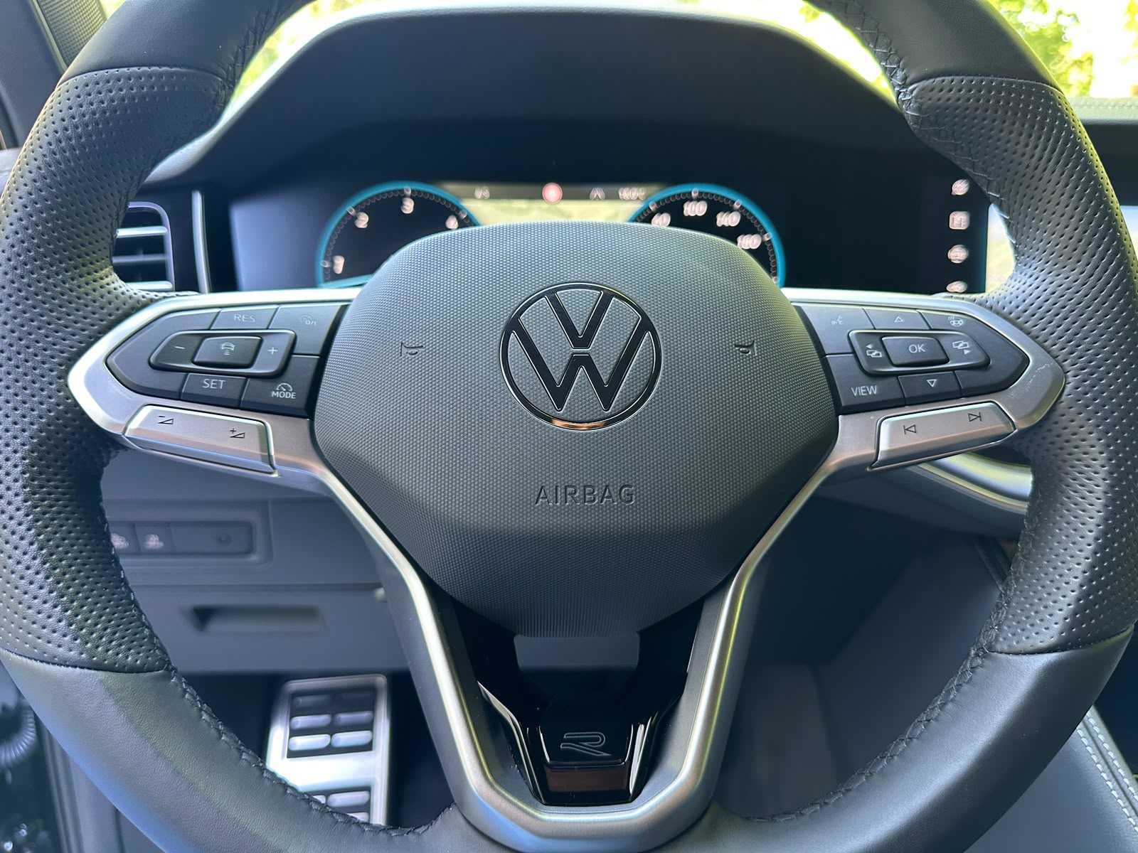 VW Touareg 3.0 TDI R-Line Tiptronic-image-27