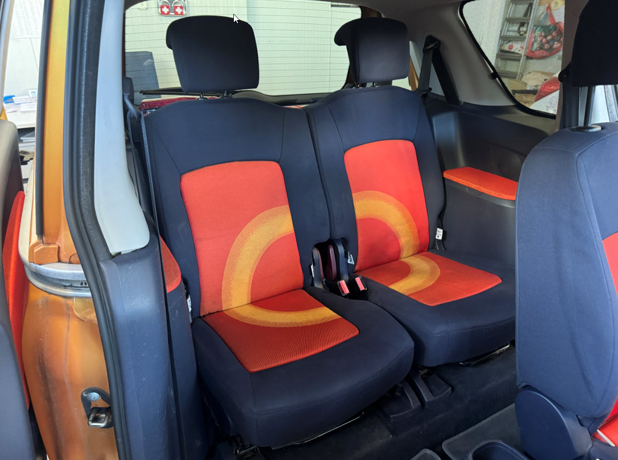 PEUGEOT 1007 1.4 Trendy-image-5