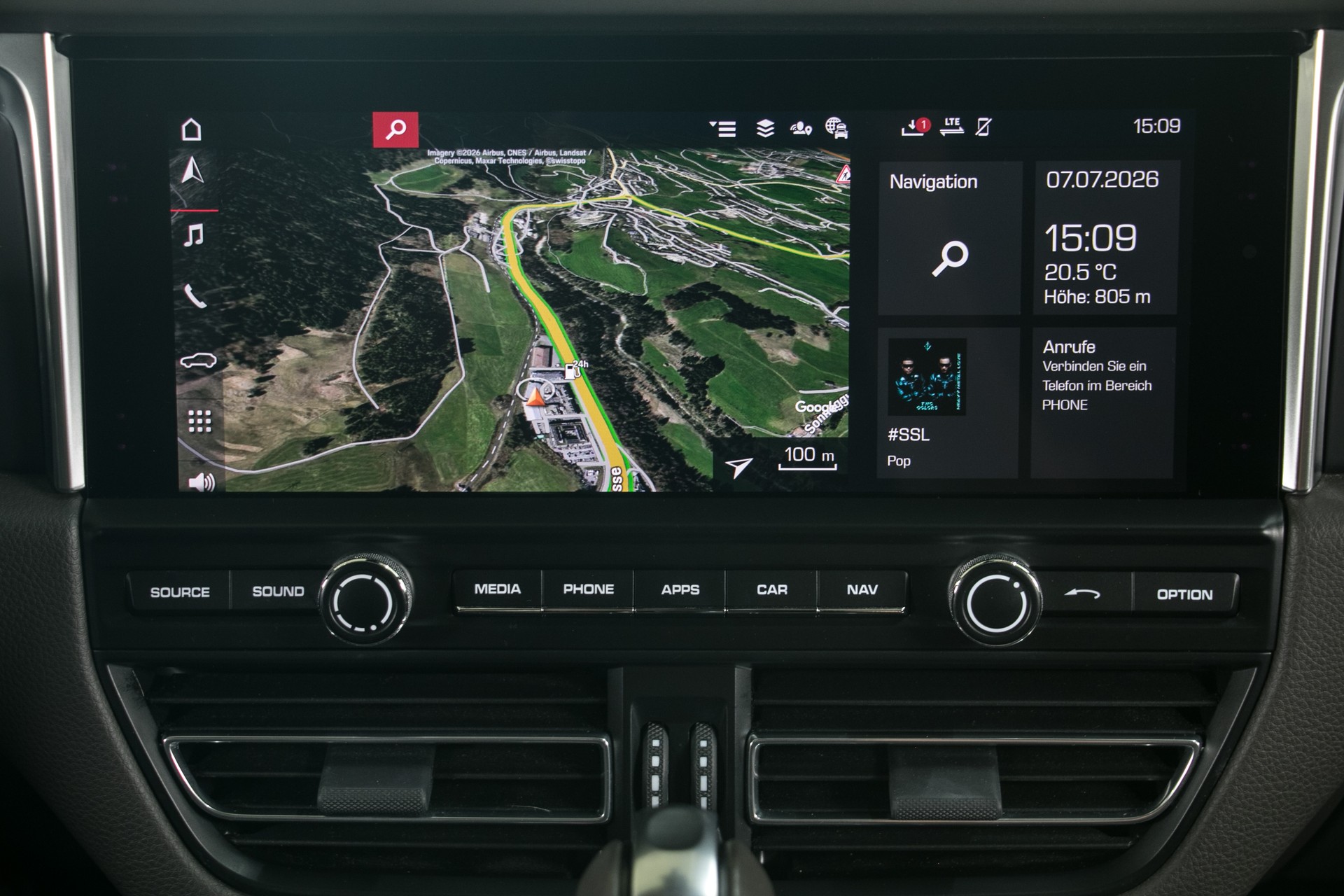 PORSCHE Macan PDK-image-6
