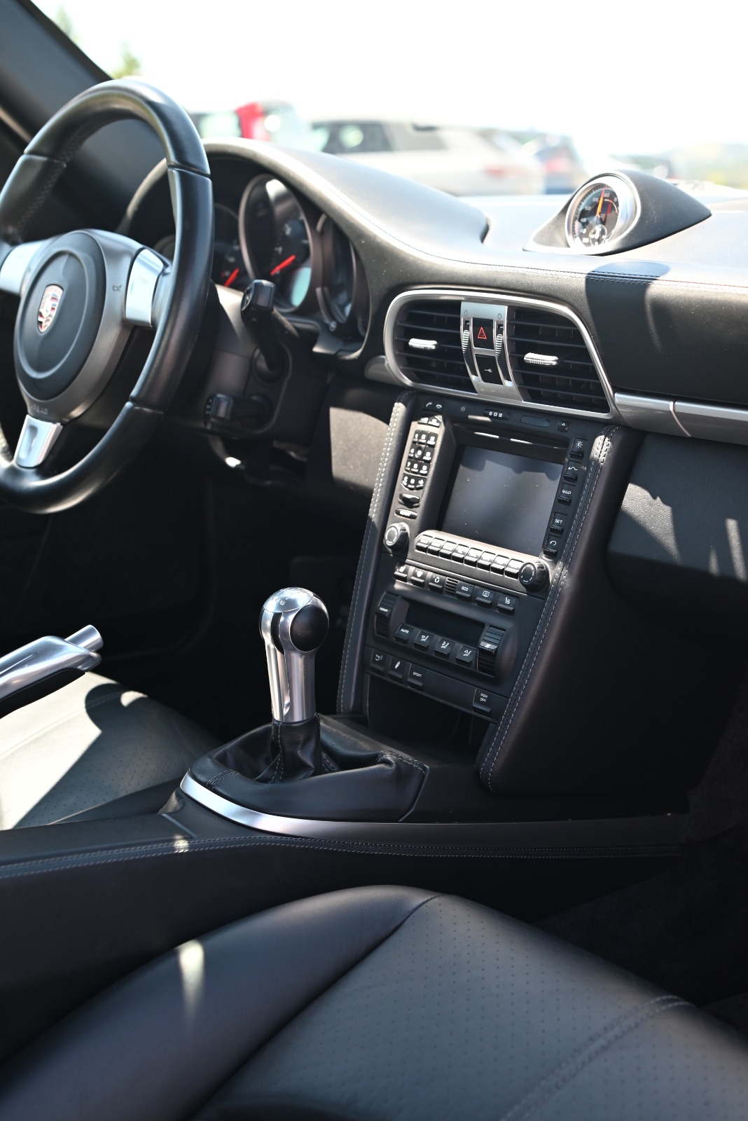 PORSCHE 911 Carrera 4S-image-8