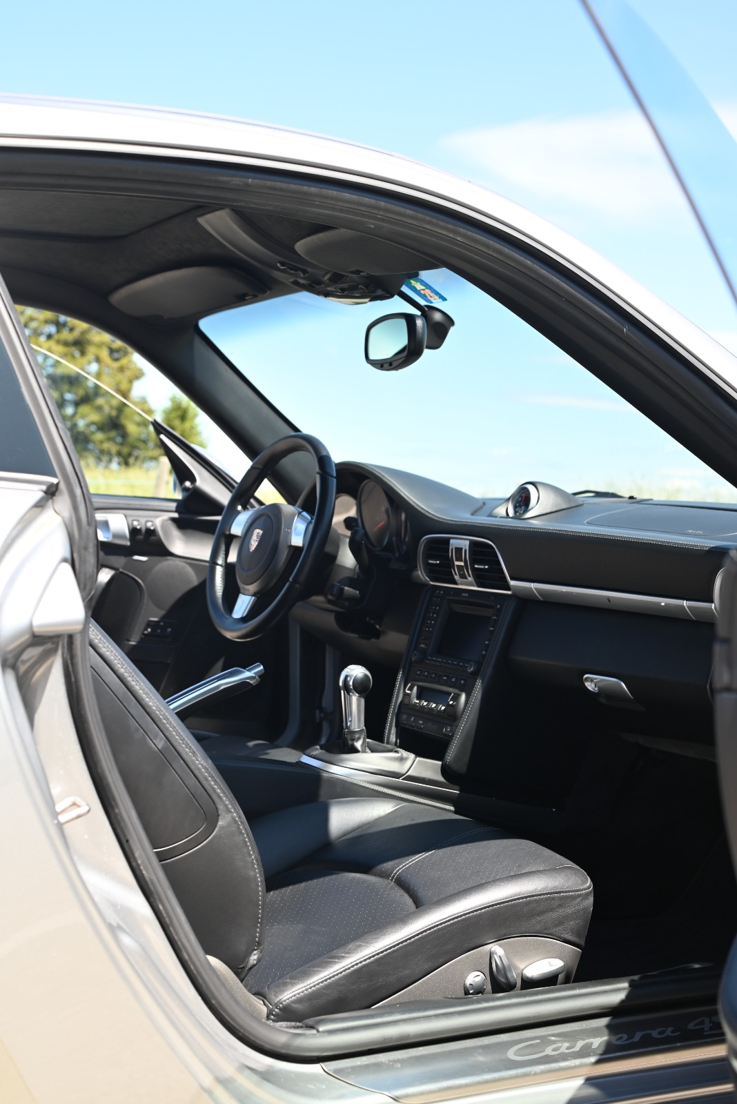PORSCHE 911 Carrera 4S-image-11