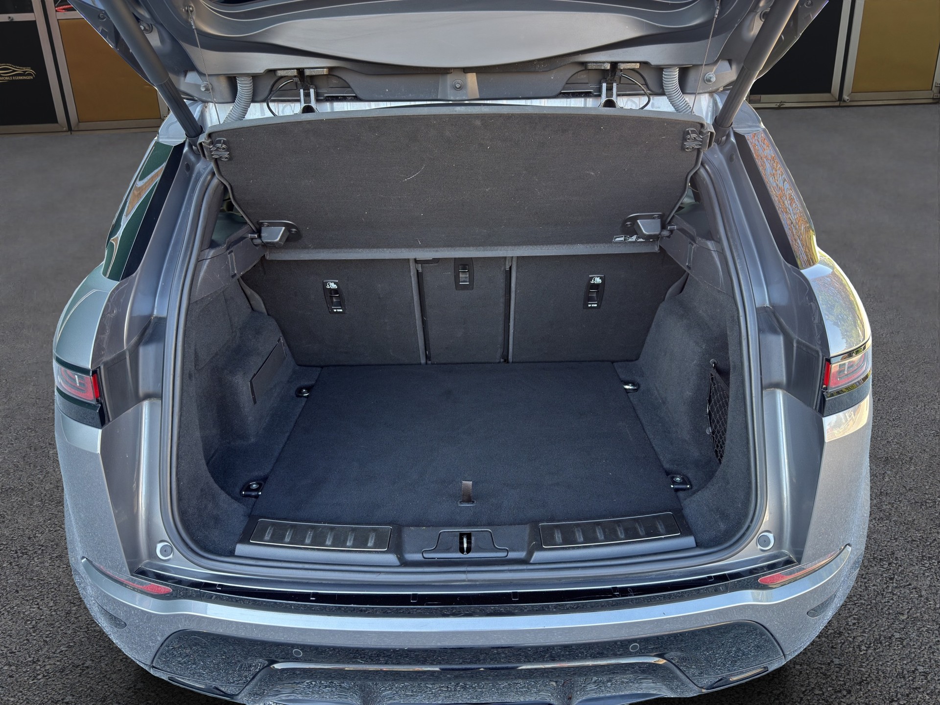 LAND ROVER Range Rover Evoque 2.0 T 300 R-Dynamic HSE-image-14