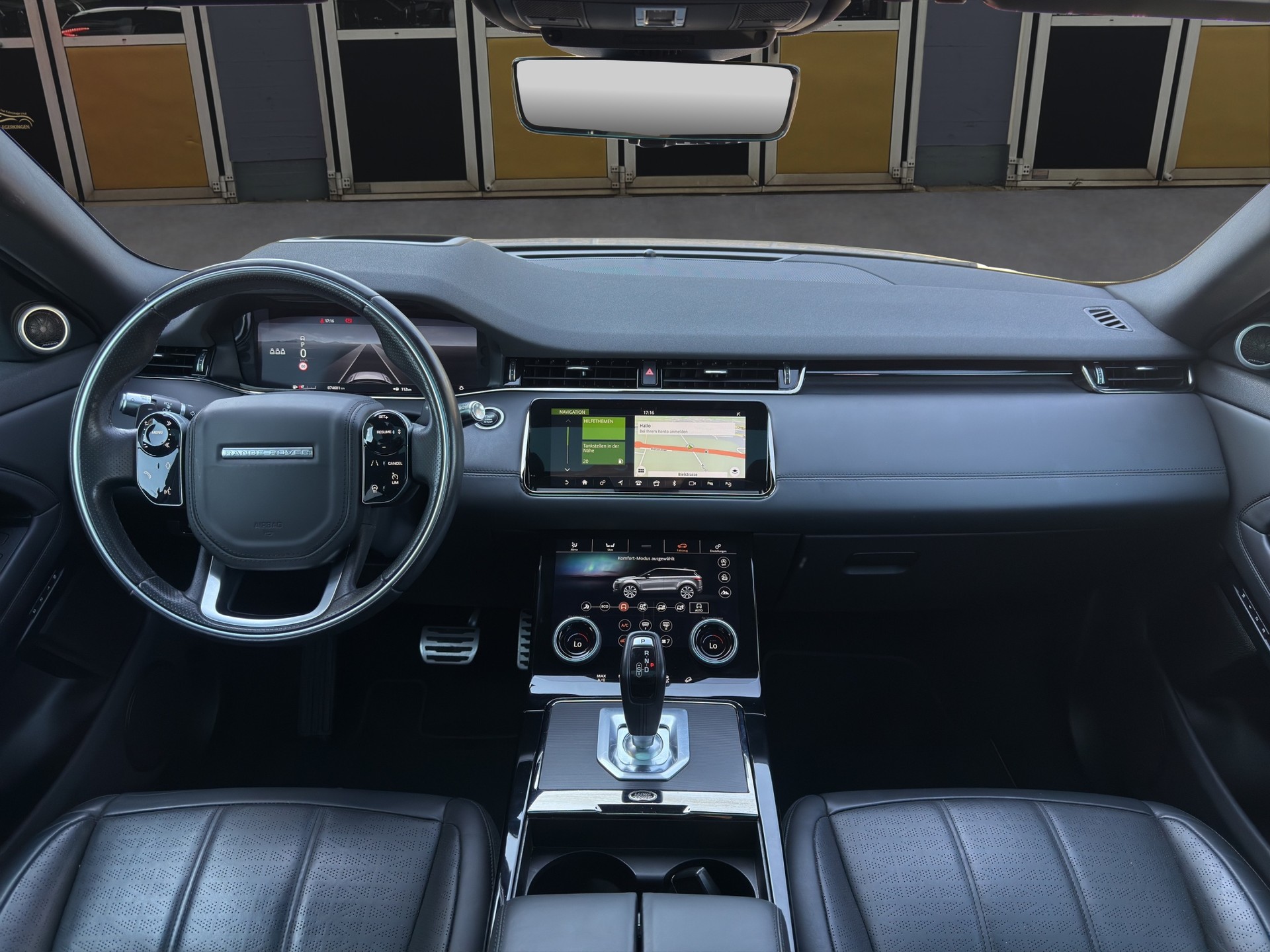 LAND ROVER Range Rover Evoque 2.0 T 300 R-Dynamic HSE-image-11