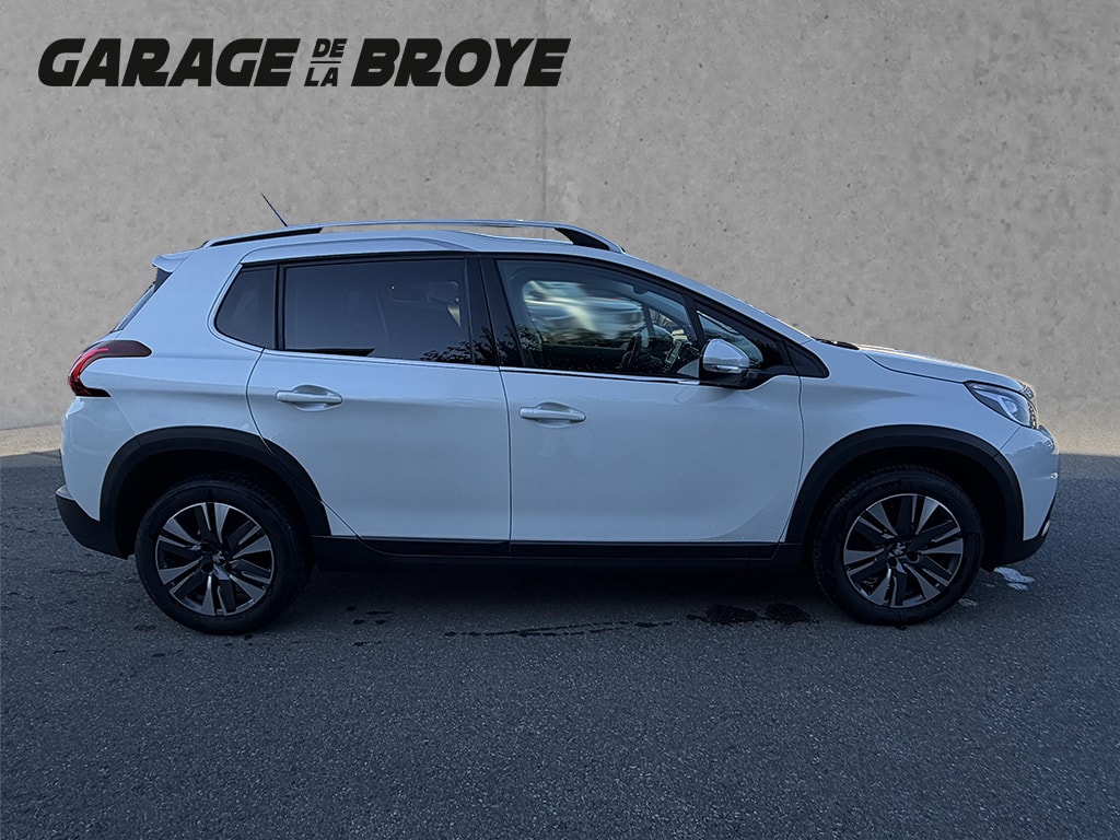 PEUGEOT 2008 1.2 PureTech 110 Allure S-image-1