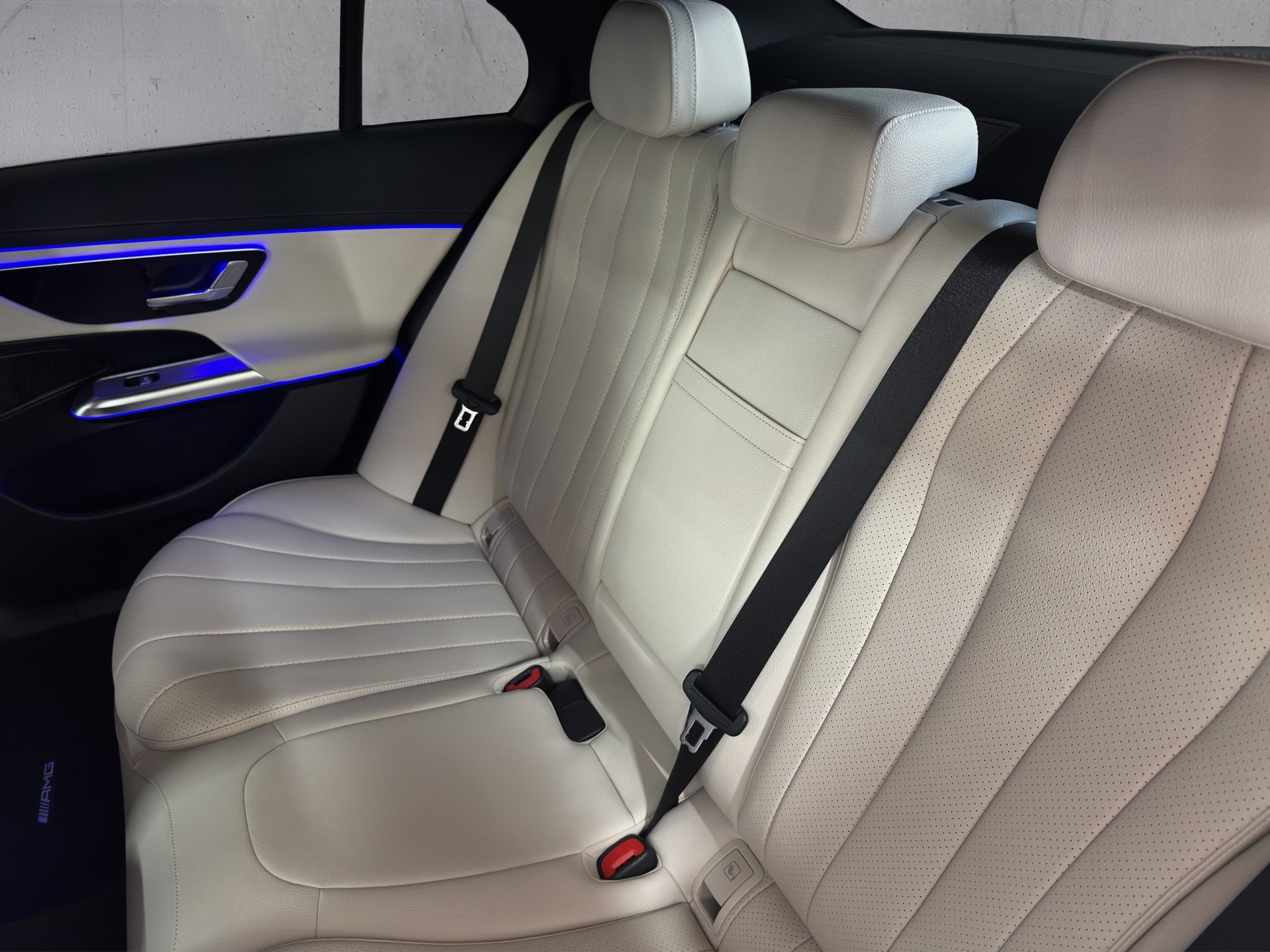 MERCEDES-BENZ E 200 9G-Tronic AMG Line "360°Kamera-Distronic-Totwinkel"-image-9