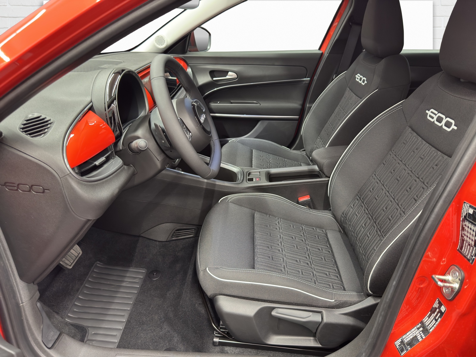 FIAT 600 1.2 Hybrid Cult C&S&W-image-6