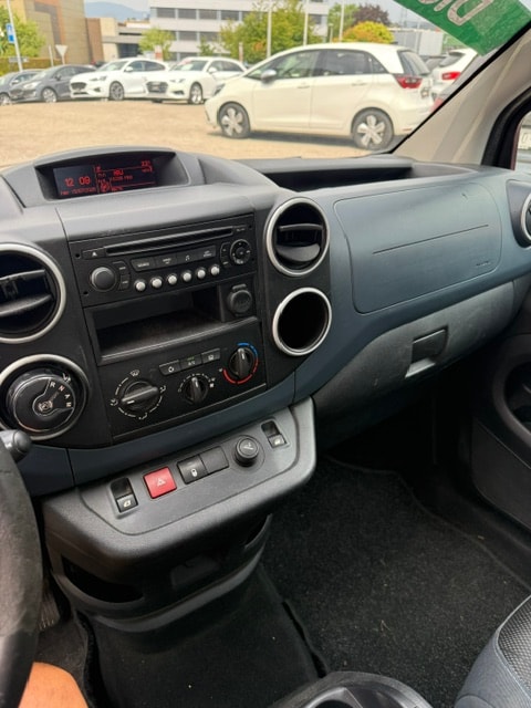 PEUGEOT Partner 1.6 e-HDI Trendy EGS6-image-21