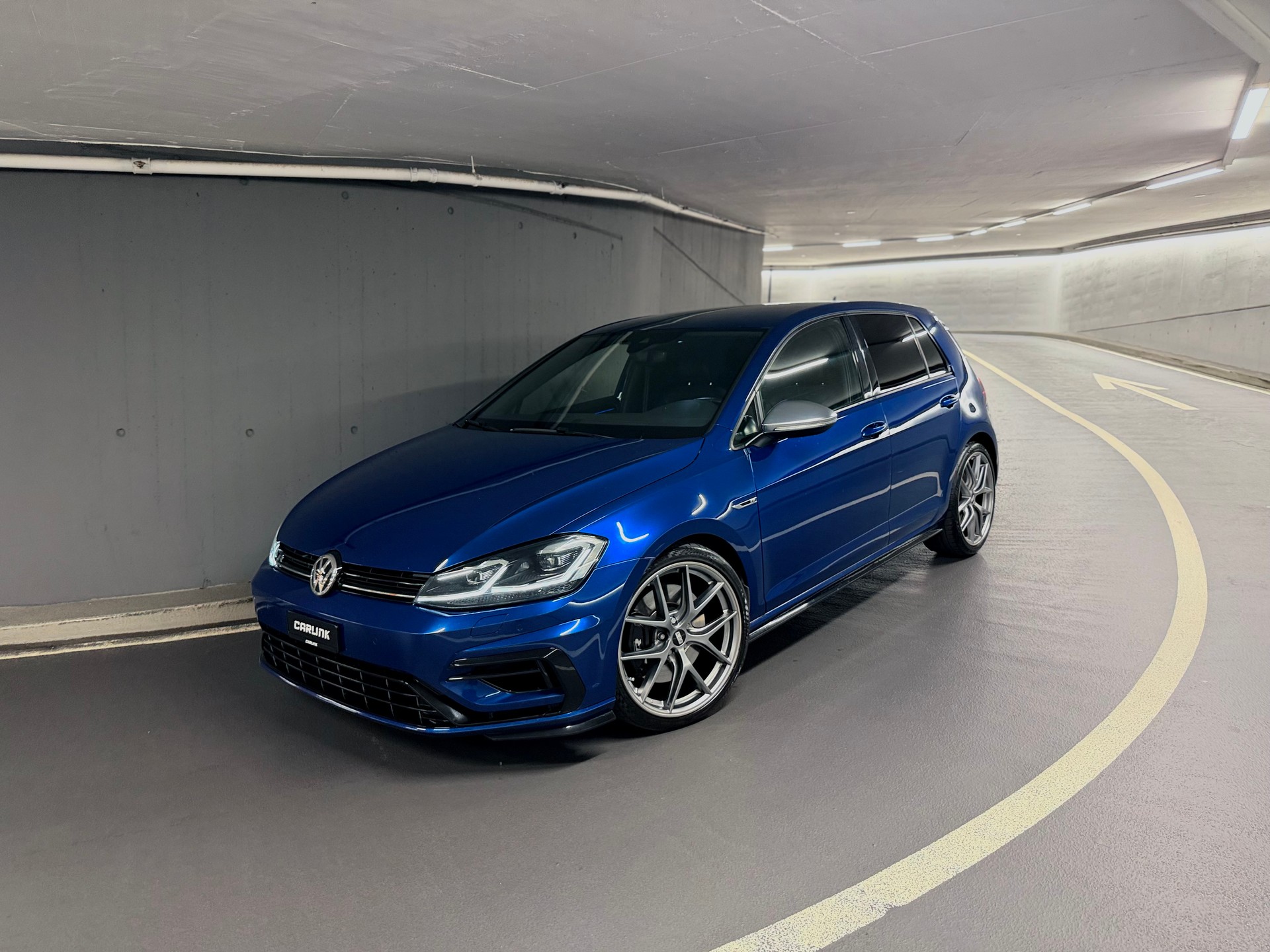 VW Golf 2.0 TSI R 4Motion-image-0