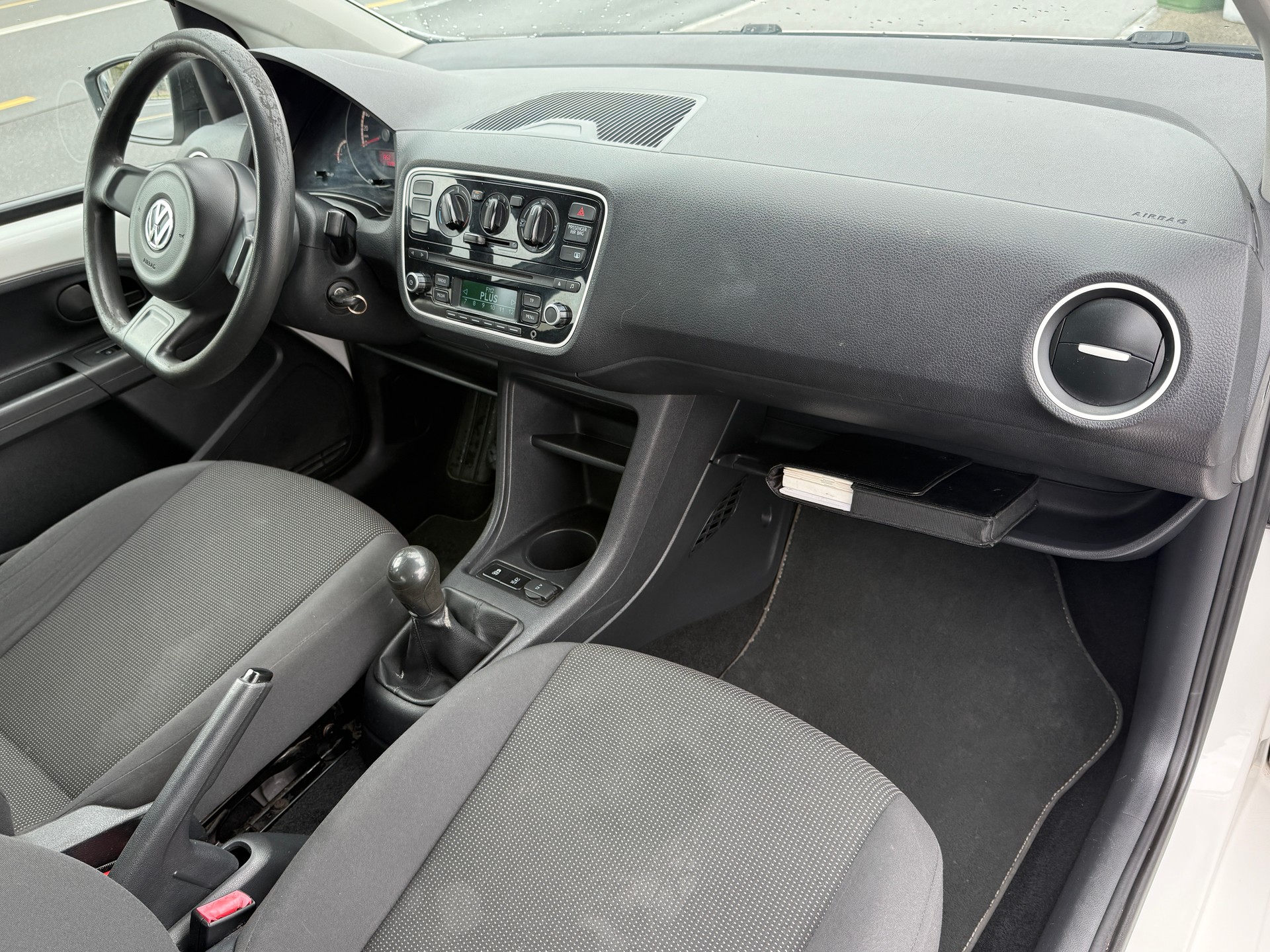 VW Up 1.0 white up Art on Ice - Nouvelle Expertise - NEU MFK : 24.08.2026 - Service Fait à Jour - Frischer Service-image-12