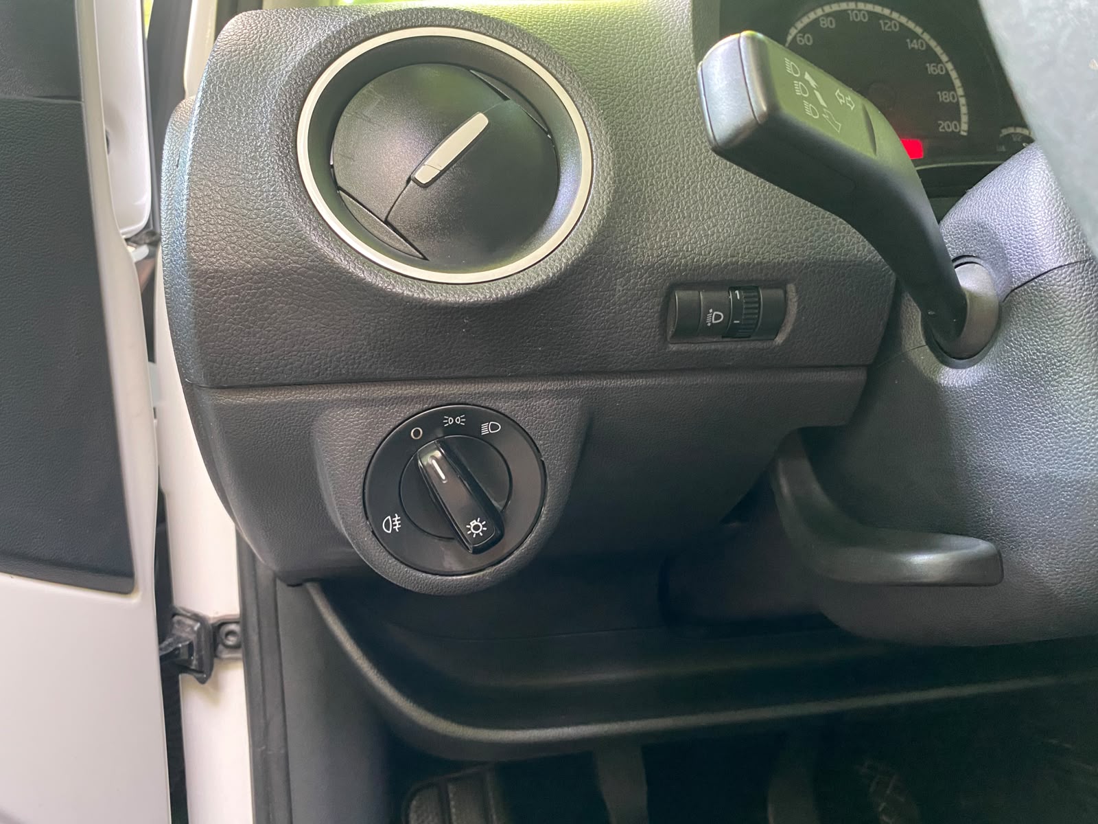 VW Up 1.0 white up Art on Ice - Nouvelle Expertise - NEU MFK : 20.07.2026 - Service Fait à Jour - Frischer Service-image-18
