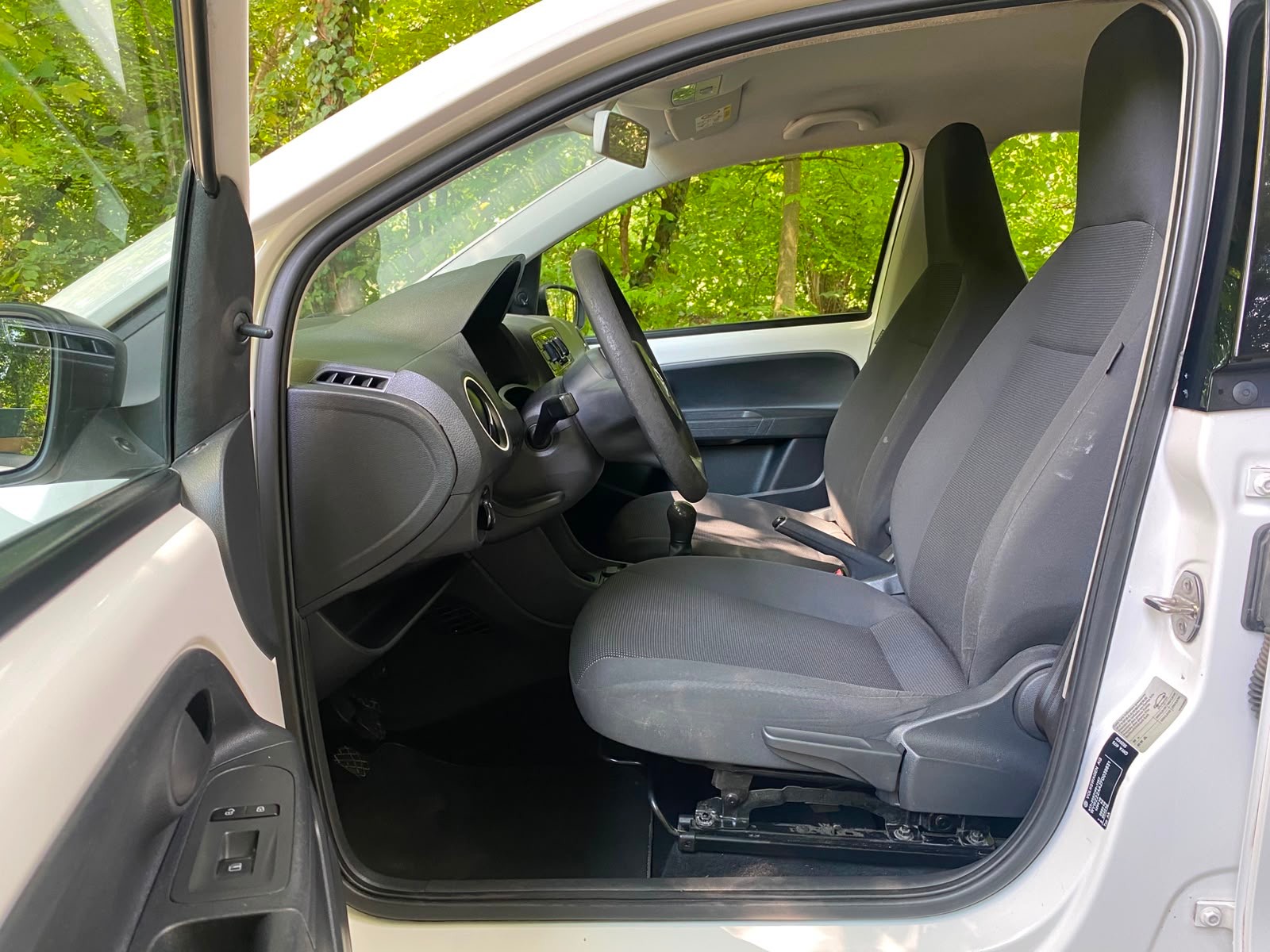 VW Up 1.0 white up Art on Ice - Nouvelle Expertise - NEU MFK : 25.08.2026 - Service Fait à Jour - Frischer Service-image-7