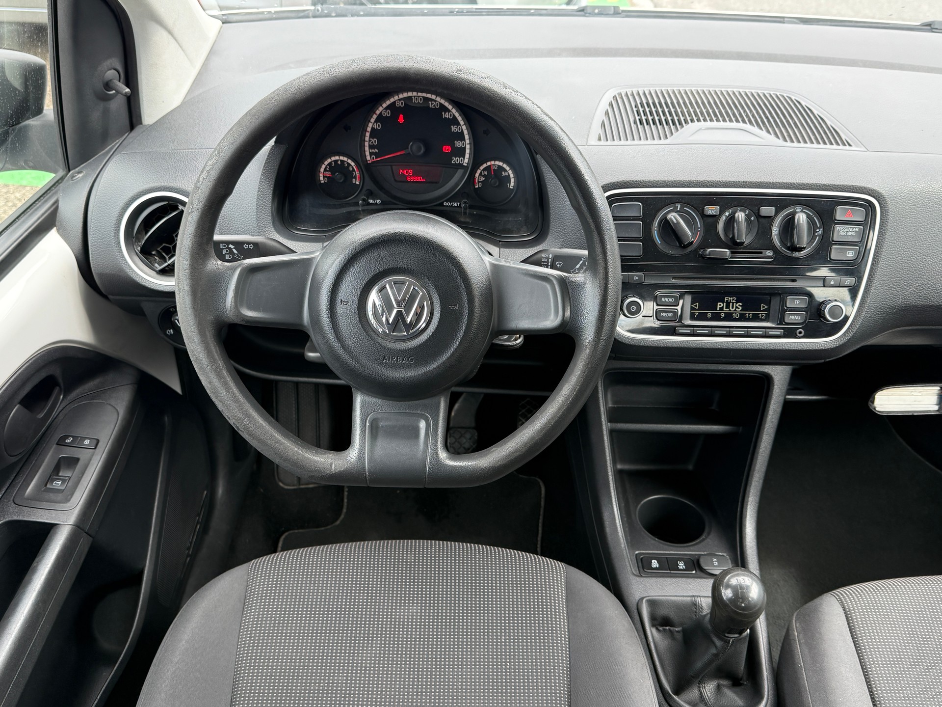 VW Up 1.0 white up Art on Ice - Nouvelle Expertise - NEU MFK : 24.08.2026 - Service Fait à Jour - Frischer Service-image-10