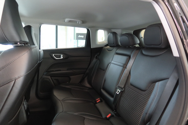 JEEP Compass 4x2 1.5 T Limited-image-10