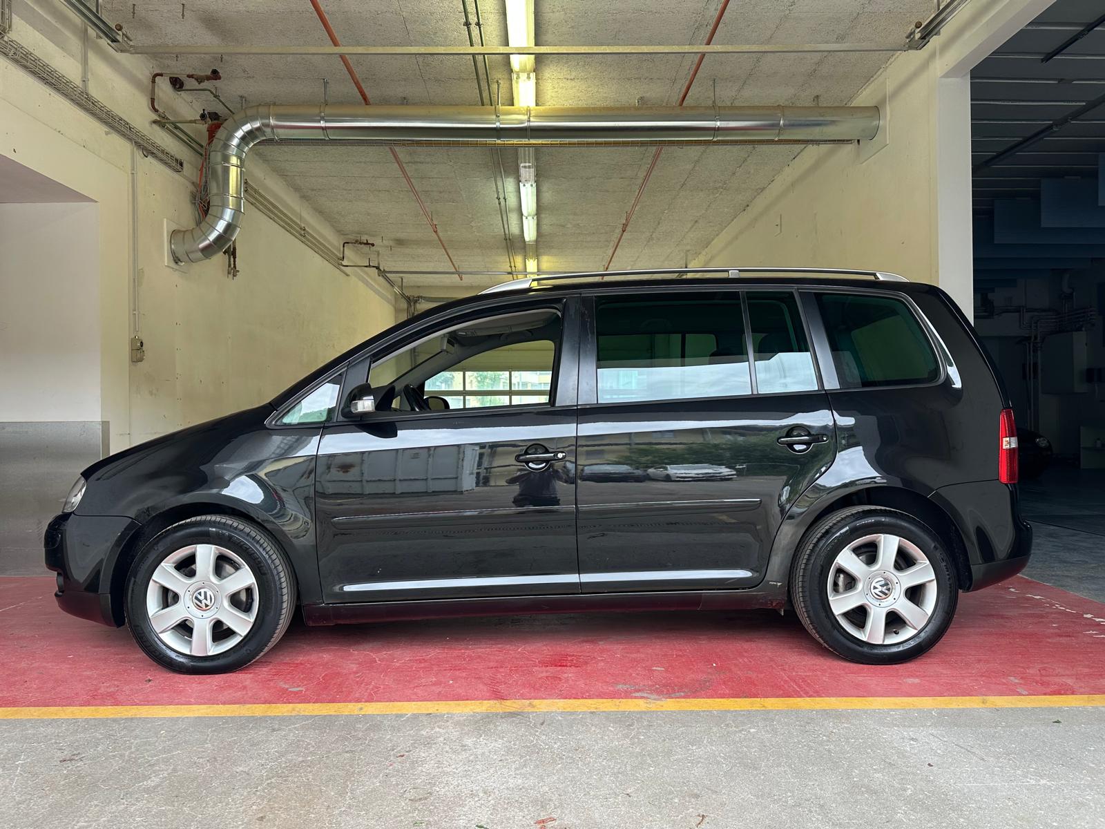VW Touran 2.0 TDI Trendline-image-7