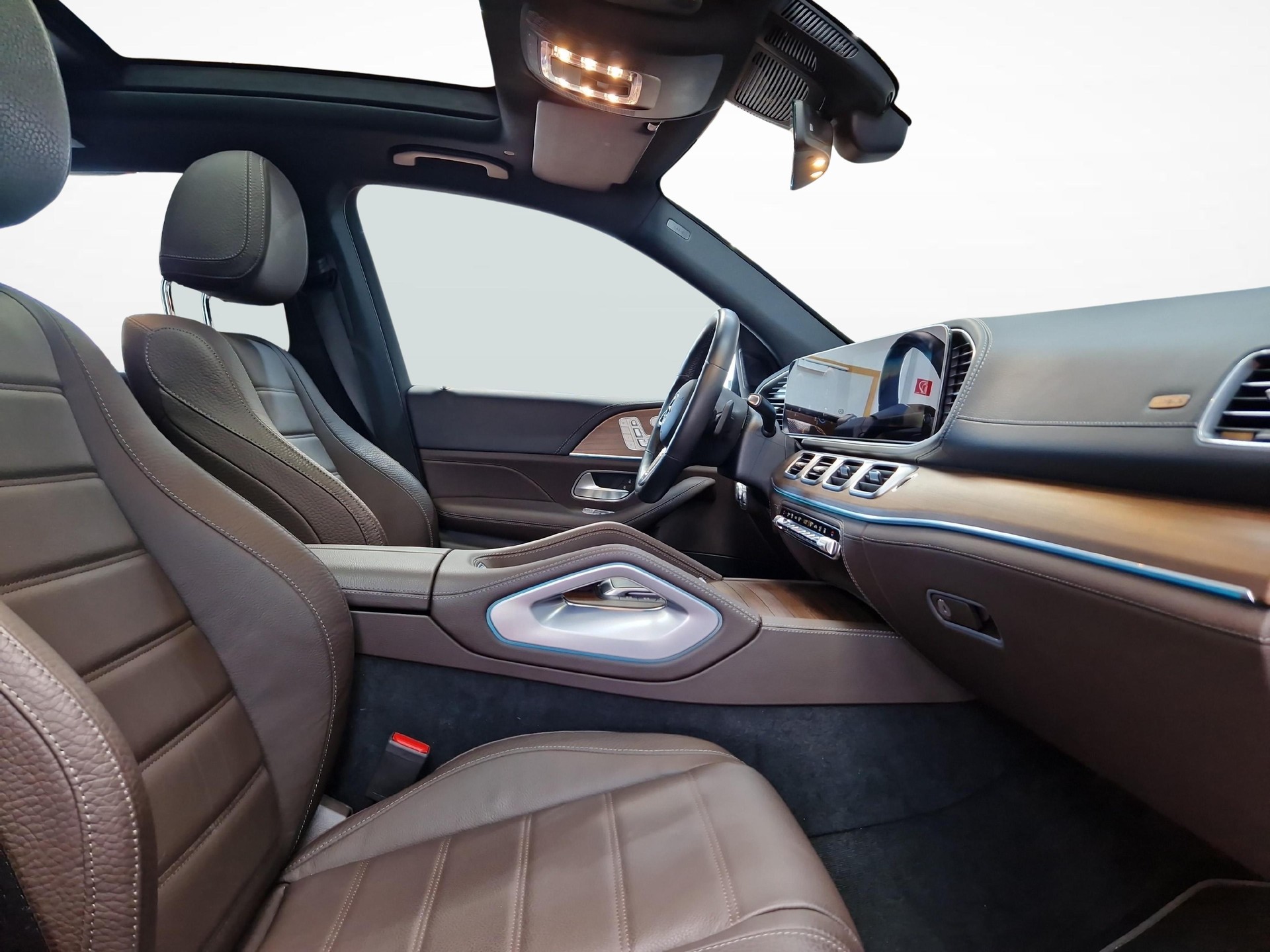 MERCEDES-BENZ GLE 350 de 4MATIC AMG Line-image-6