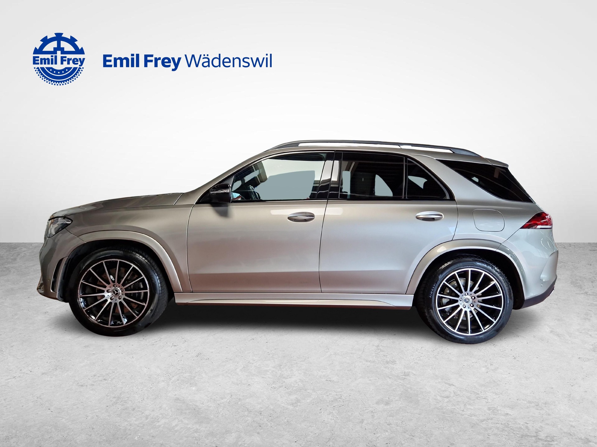 MERCEDES-BENZ GLE 350 de 4MATIC AMG Line-showroom-element-1