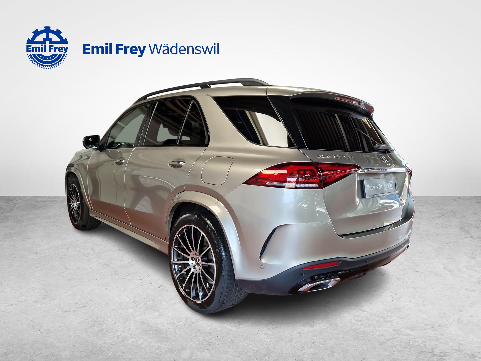 MERCEDES-BENZ GLE 350 de 4MATIC AMG Line-showroom-element-2