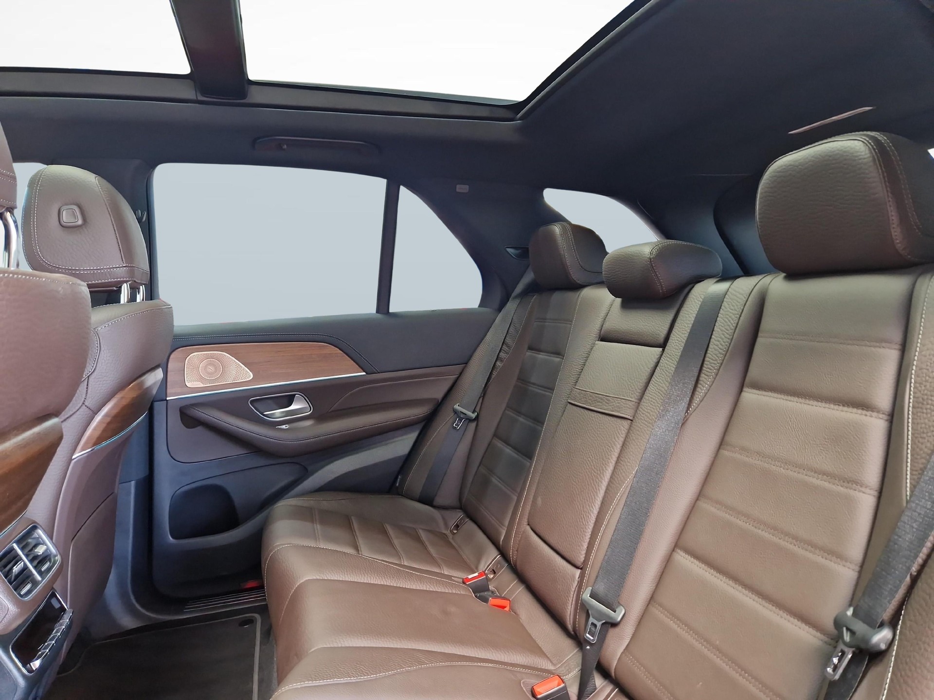 MERCEDES-BENZ GLE 350 de 4MATIC AMG Line-image-9