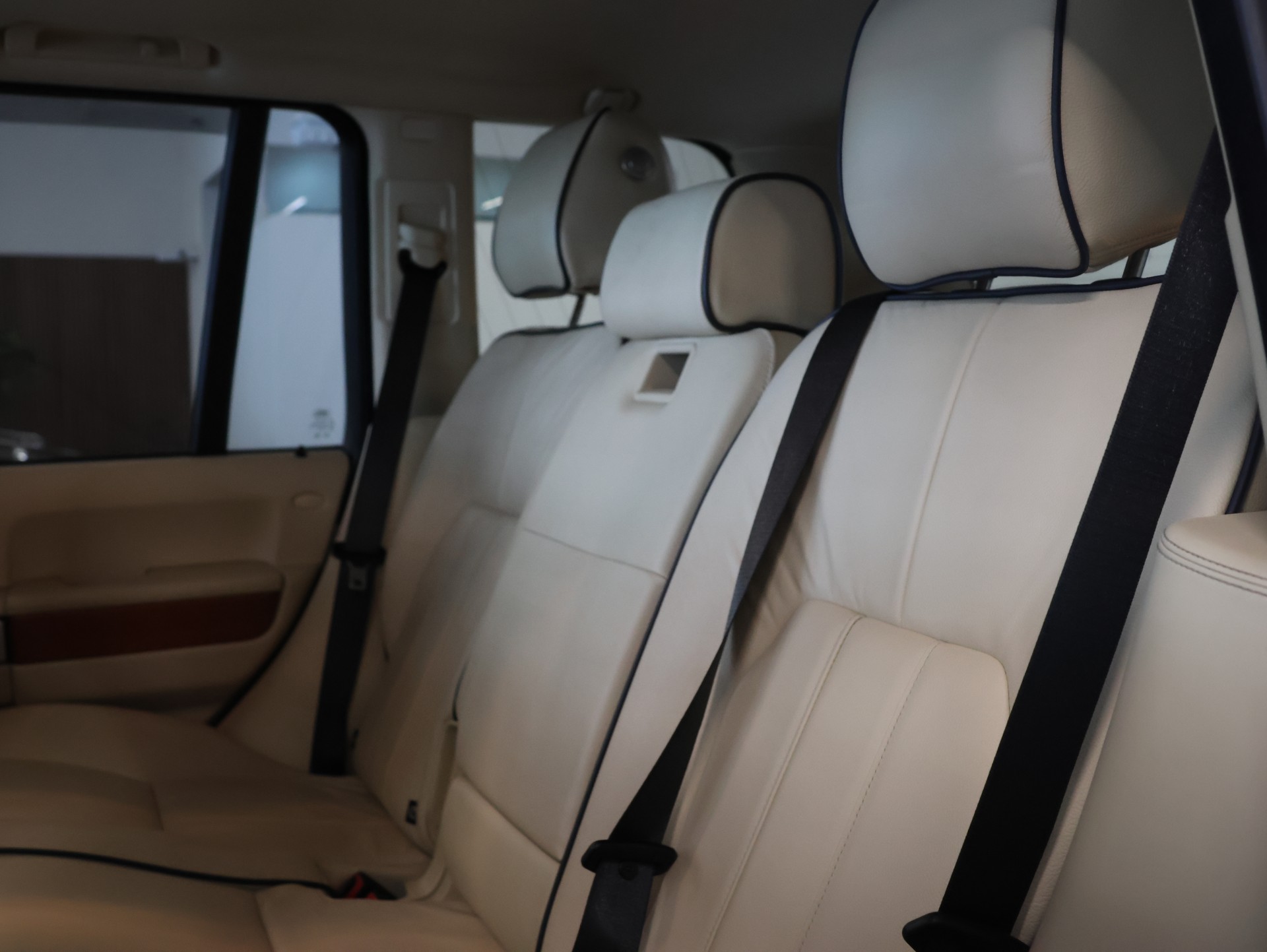 LAND ROVER Range Rover 4.4 TDV8 HSE Automatic *Panoramadach* *Rückfahrkamera* *Originaler Clarion 6-fach-CD-Wechsler*-image-29