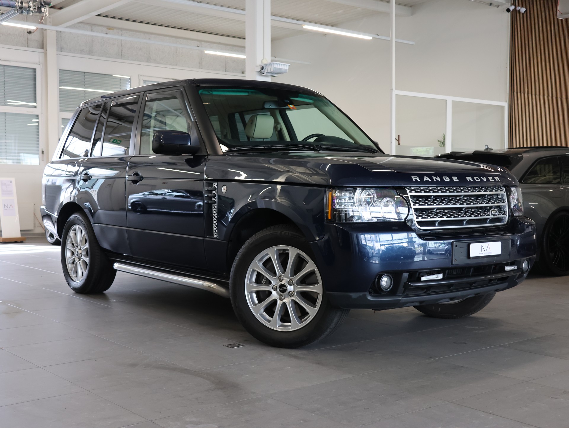 LAND ROVER Range Rover 4.4 TDV8 HSE Automatic *Panoramadach* *Rückfahrkamera* *Originaler Clarion 6-fach-CD-Wechsler*-image-0