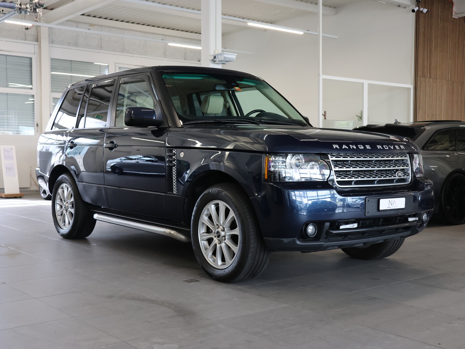LAND ROVER Range Rover 4.4 TDV8 HSE Automatic *Panoramadach* *Rückfahrkamera* *Originaler Clarion 6-fach-CD-Wechsler*-image-1