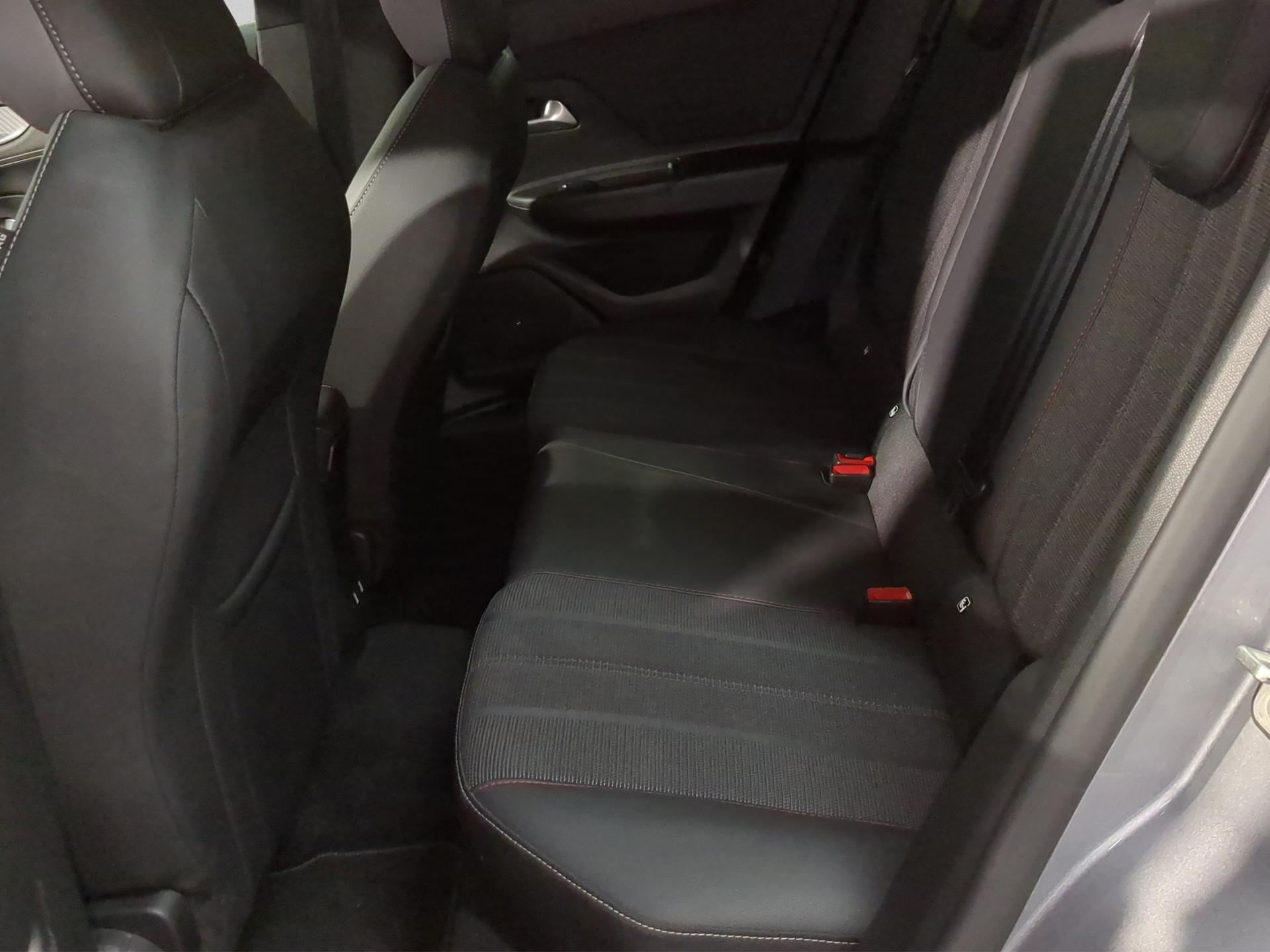 OPEL Mokka 1.2 Direct Injection Turbo GS Line Aut.-image-13
