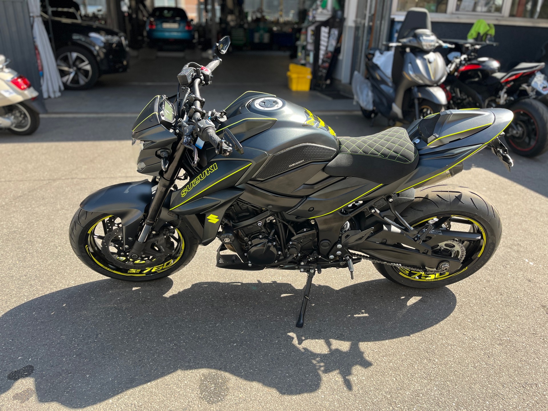 SUZUKI GSX-S 750 EVO 3-image-4