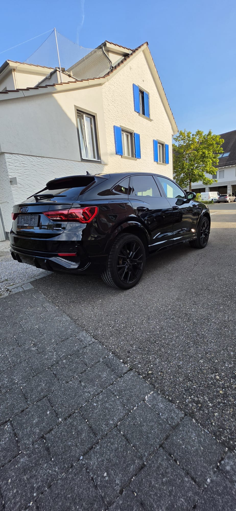 AUDI Q3 45 TFSI e S line S-tronic-image-4