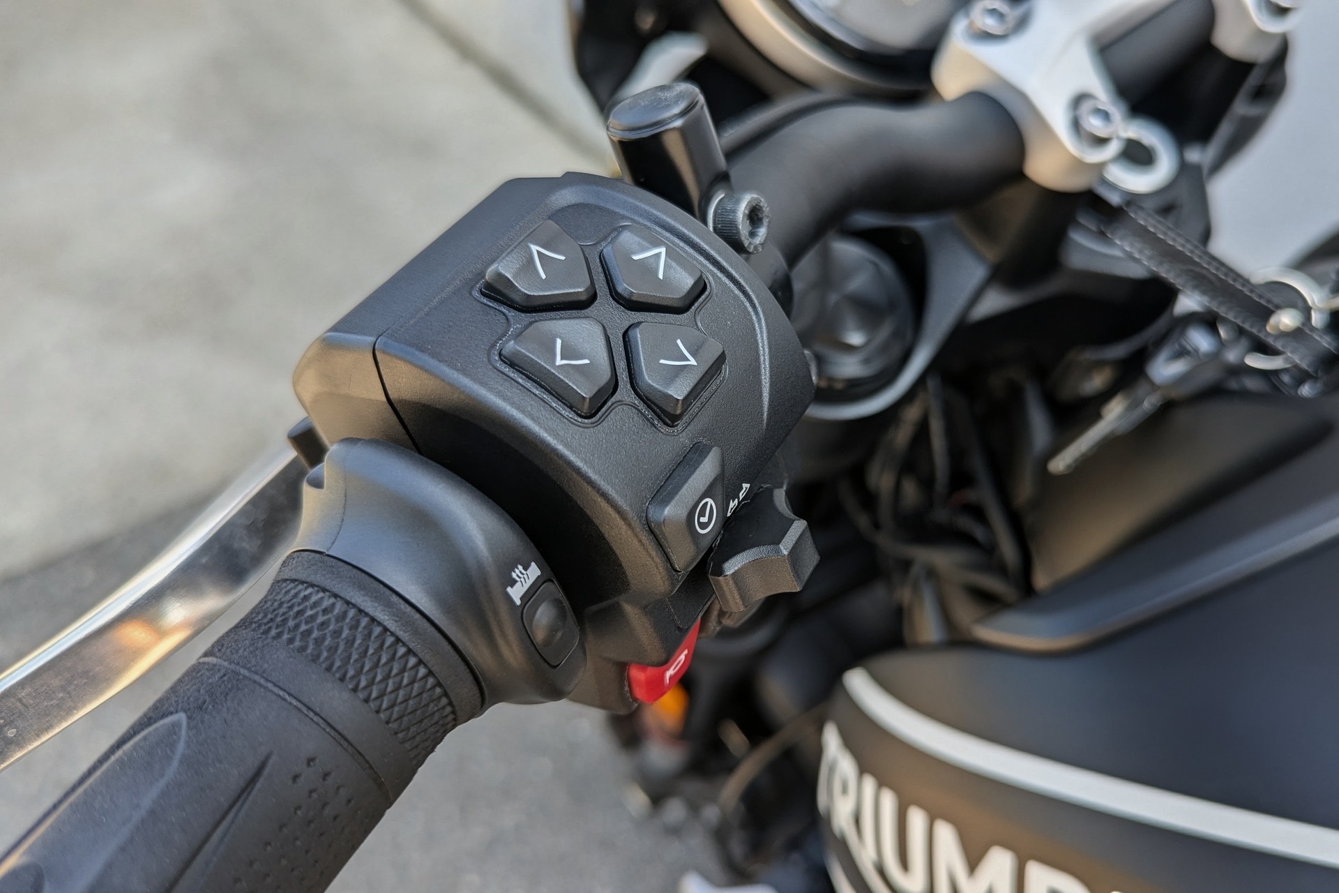 TRIUMPH Trident 660-image-6