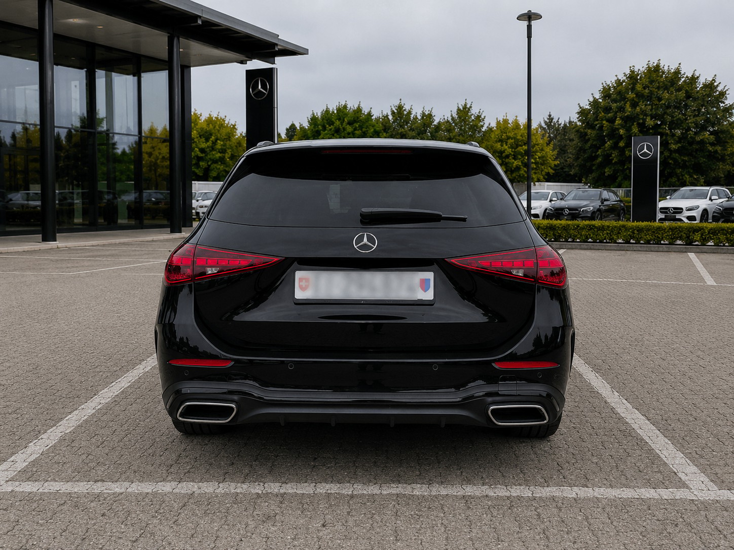 MERCEDES-BENZ C 220 d AMG Line 4matic-image-2
