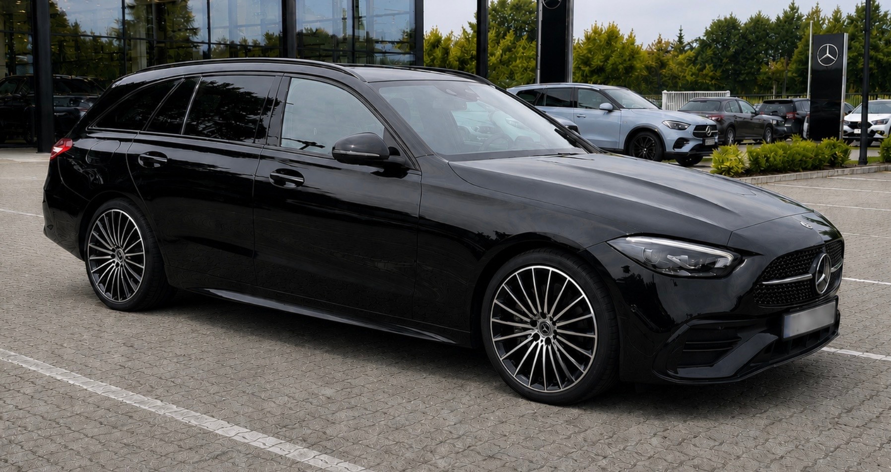 MERCEDES-BENZ C 220 d AMG Line 4matic-image-0