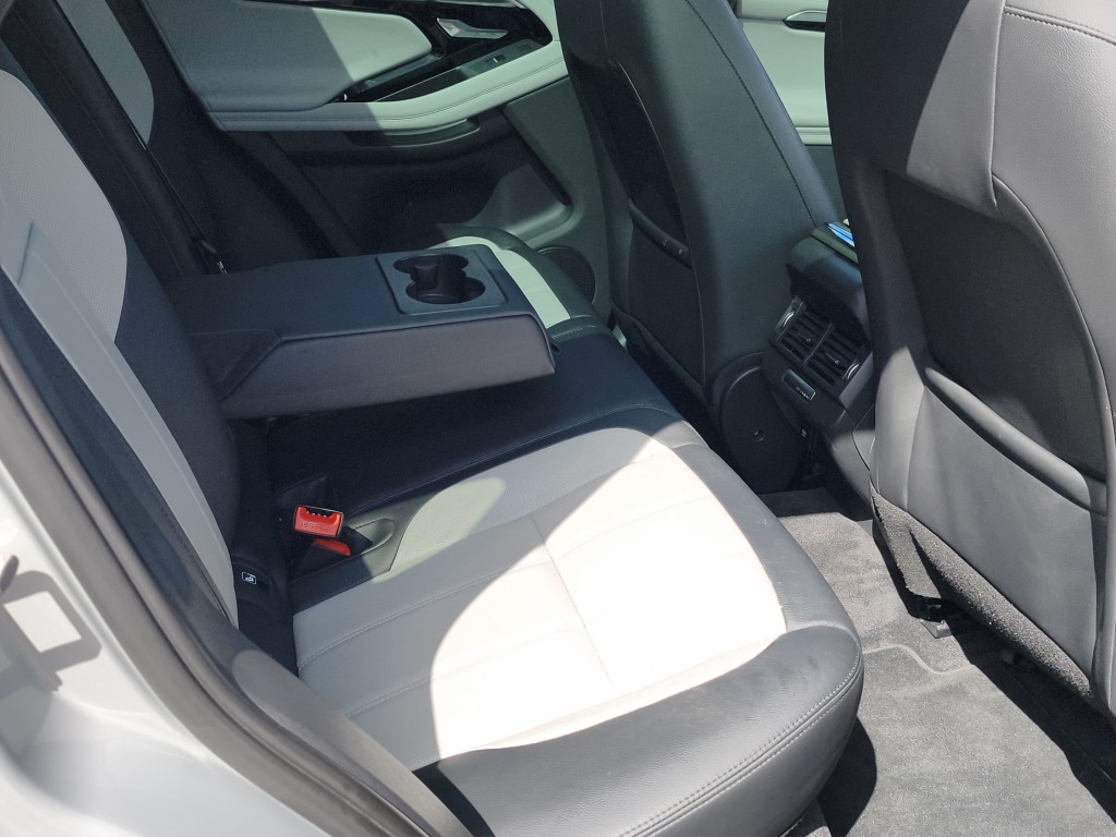 LAND ROVER Range Rover Evoque 2.0 T 250 First Edition-image-15