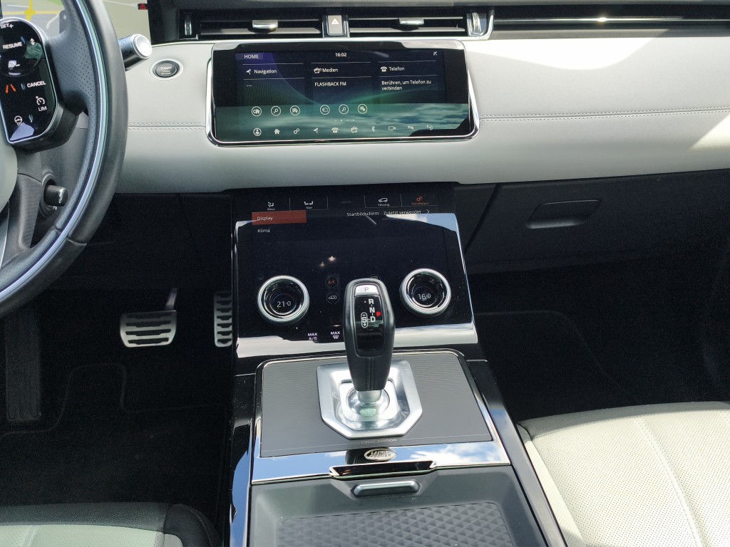 LAND ROVER Range Rover Evoque 2.0 T 250 First Edition-image-11