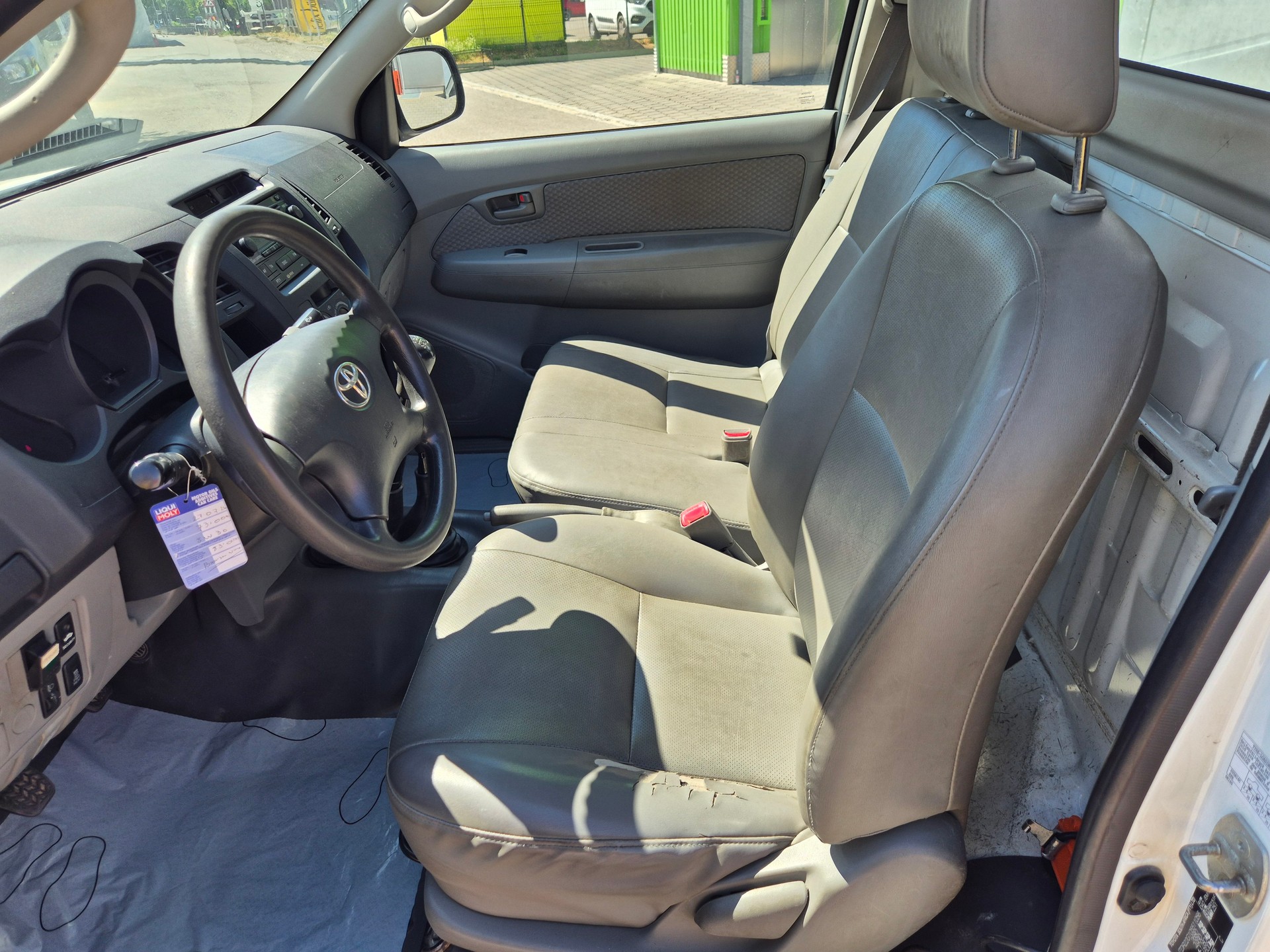 TOYOTA Hilux 4x4 SingleCab LineaTerra-image-7