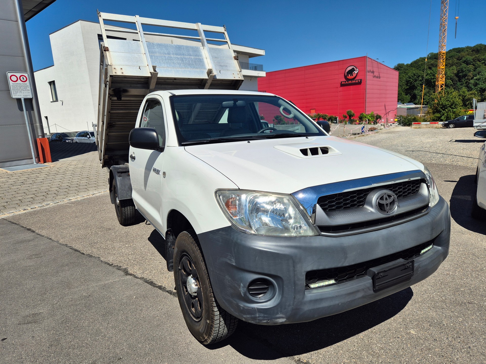 TOYOTA Hilux 4x4 SingleCab LineaTerra-image-1